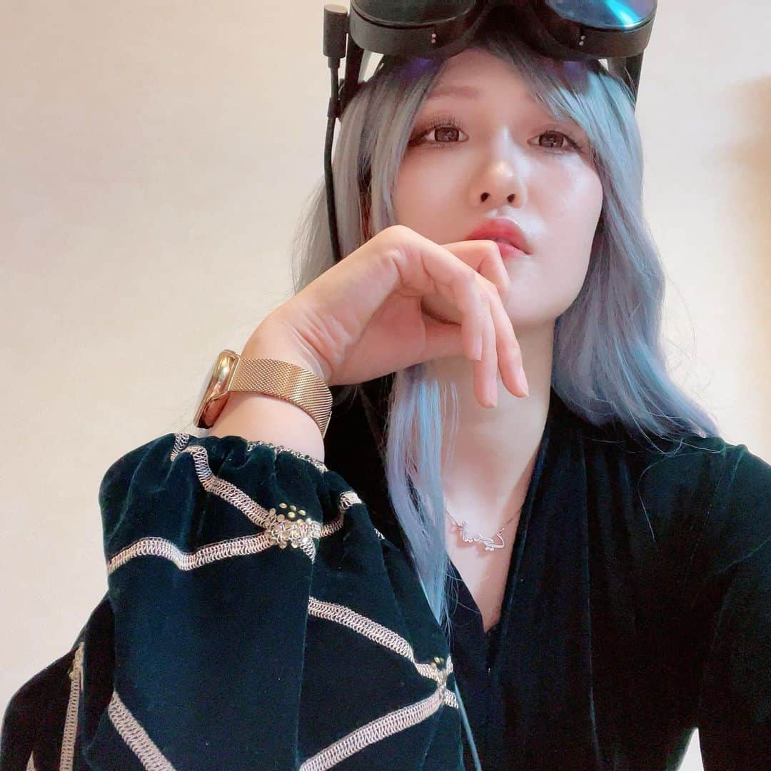 関口愛美さんのインスタグラム写真 - (関口愛美Instagram)「今日も一日  #VR #metaquestpro」11月25日 1時06分 - sekiguchiaimi