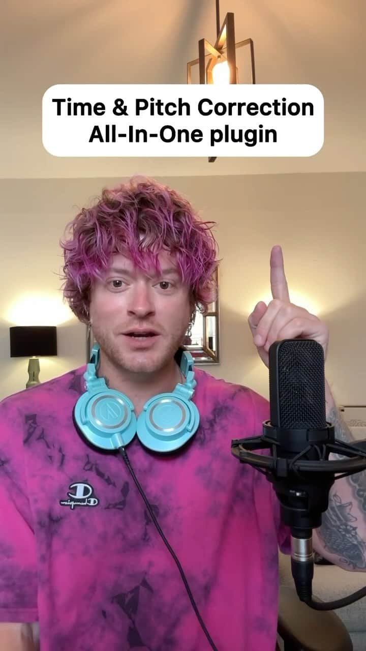 ナッシュ・オーバーストリートのインスタグラム：「Save time and stop tuning your doubled vocals‼️ Synchrolink lets VocAlign match the pitch of whatever you tune your lead vocal to using RePitch✅  I’m sure they’ve got some crazy Black Friday deals happening too💰 #musicproducer #musicproduction #vocalproducer #vocalproduction #producer」