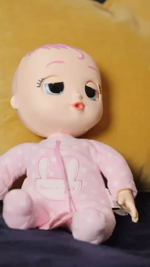 ジェマ・アトキンソンのインスタグラム：「AD Cry Babies Newborn Coney is now available at @smythstoys She has realistic features of a newborn including real tears and 20 baby-like sounds. Great for role play and nurturing as when your child wears the interactive bracelet and holds her, she reacts! Making children think they are mum. Mia’s loving Newborn Coney as she’s desperate to do all of those things with Thiago. He’s not quite big enough for the rough and tumble just yet so it’s good she has Coney to practice on 🥰  #newbornconey #CryBabies #toysofinstagram #nurtureplay #dollsofinstagram #learningthroughplay #parenting  @cry_babies_official @kitoonsen @imctoys」