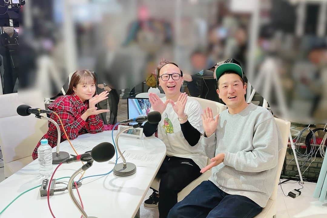 菊地智義さんのインスタグラム写真 - (菊地智義Instagram)「『前田美里のしゃべりたりない(仮)』 これは本当に仕事だったのか！？ 3人でアイドルについて熱弁しただけ笑 そしてただただ楽しかったです。 是非また機会ありましたら呼んで下さい！ 皆さんありがとうございました。 #前田美里 さん #前田美里のしゃべりたりない仮 #渋谷クロスFM #トレンディエンジェルたかし #キクチウソツカナイ」11月25日 2時00分 - potatokikuchi2
