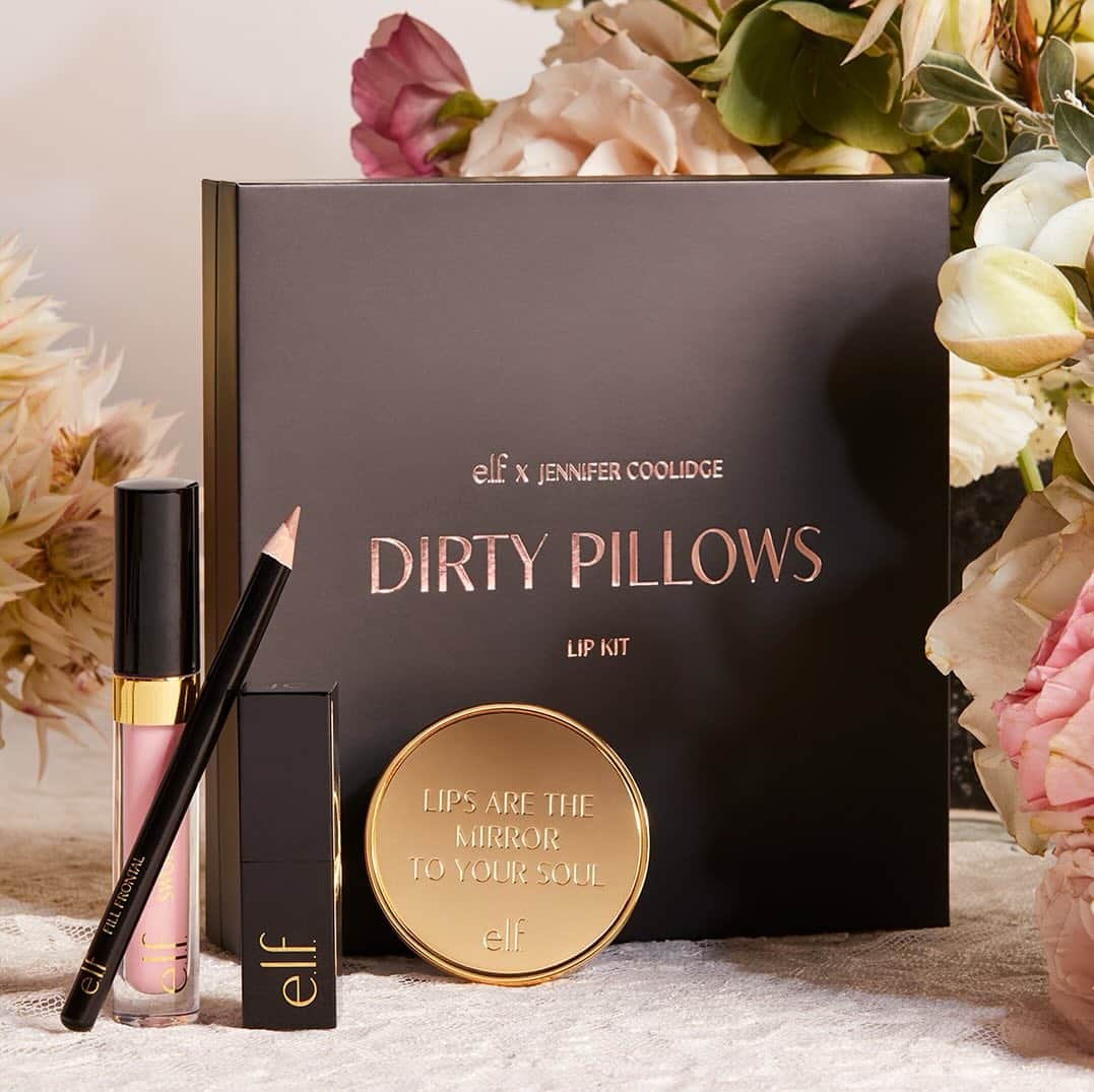 e.l.f.のインスタグラム：「The search for the best deal is over, your fave lip kit is already a steal 😉   ✨DIRTY PILLOWS LIP KIT IS BACK IN STOCK!✨ The 4-piece luxe lip kit created with @jennifercoolidge has returned – and it’s only $25! 🤑  The e.l.f. x Jennifer Coolidge Dirty Pillows Lip Kit ($25) includes: 👄 O Face Satin Lipstick in new shade ‘Dirty Pillows’ 👄 Cream Glide Lip Liner in new shade ‘Fill Frontal’ 👄 Lip Plumping Gloss in new shade ‘Swollen’ 👄 The Mirror to Your Soul  AVAILABLE NOW for a limited-time! 🔥 Only on elfcosmetics.com and the e.l.f. app for US, Canada and UK residents! 🇺🇸🇨🇦🇬🇧  #elfcosmetics #eyeslipsface #elfingamazing #vegan #crueltyfree #blackfriday」