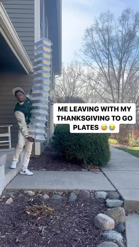 スヌープ・ドッグのインスタグラム：「Tag who did this last night 😂😂😂」