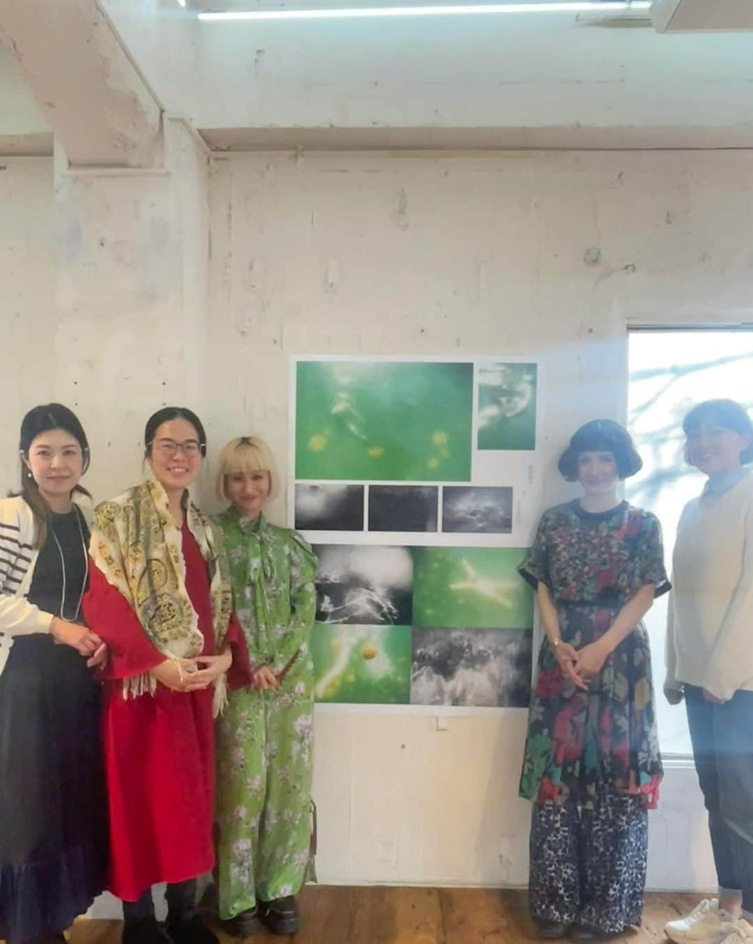 ノーマさんのインスタグラム写真 - (ノーマInstagram)「Talk event at @help_gpj by @greenpeacejp 🌏  「HELP展」では一日限りのMARCOとの水中撮影写真の展示と共に、様々な水中撮影の思い出、海への想い、暮らしの課題や超リアルな悩み、お勧めの本や映画など…🗣 キッズスペースから子どもたちの楽しそうな声が聞こえたり、会場のみんなと交えて話せたアットホームな空気感に癒されました。  暮らしの中から、地球環境によりポジティブな選択肢を増やす事につながりうる国際プラスチック条約（締結は2025年）に向けた、ナイロビでの政府間交渉委員会の状況について、ナタリアさん速報を聞かせて頂けた事も貴重でした。学び深かったな。  国際プラスチック条約の詳細や署名欄はこちらより☆ ↓ https://www.greenpeace.org/japan/campaigns/story/2023/11/13/63099/  今年の春、2030年までに世界の海の海洋保護区を30%まで広げる事を目指した、国際海洋条約が締結。オーシャンアンバサダーとしてグリーンピースと一緒に応援していた事から嬉しかったこの合意には、世界より500万以上集まった署名が後押しとなったと言われています🫶🏻🫶🏻🫶🏻💙 知って、意識して、考えて、届ける事の大切さを改めて感じたのでした🐠  青山で開催中の「HELP展」は11月26日まで！　  Thank you🤍🤍🤍 @help_gpj  @marco149  @chloemnh  @greenpeacejp   🧥 @___aya_noguchi_aya___  👗 @sacaiofficial   #help展  #greenpeacejp #environment #国際プラスチック条約」11月25日 2時37分 - noma77777