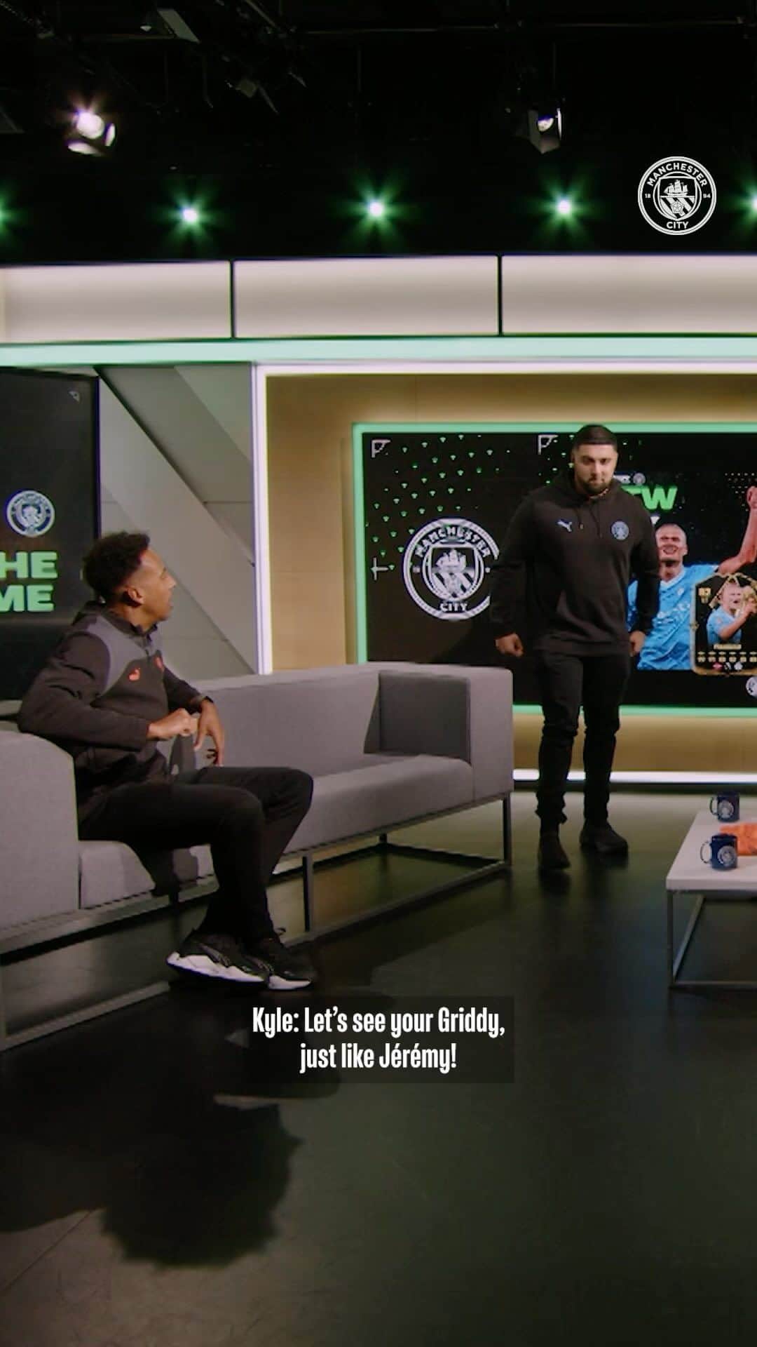マンチェスター・シティFCのインスタグラム：「Looking ahead to this weekend’s clash with Liverpool! 👀  It’s time for our latest episode of In The Game, where @kylewalker115, @thisisfg_, @bateson87 and @itslaytonblake talk all things @easportsfc! 🎮  Link in our bio 🔗」
