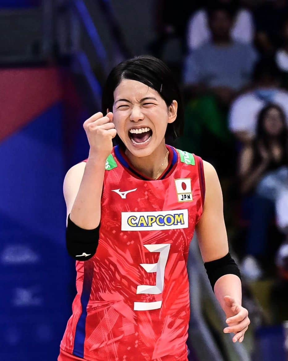 古賀紗理那のインスタグラム：「SARINA KOGA 🇯🇵 🆚 🇹🇷 TÜRKIYE   At the #VNL2023, the Japanese outside hitter scored 2️⃣5️⃣ points from 22 attacks, 1 block and 2 aces in an intense five-set win over Türkiye.  📺 Watch the #VNL on VB TV.  🏐 #BestOfVNL2023 #Volleyball #VNL2024 🔜」