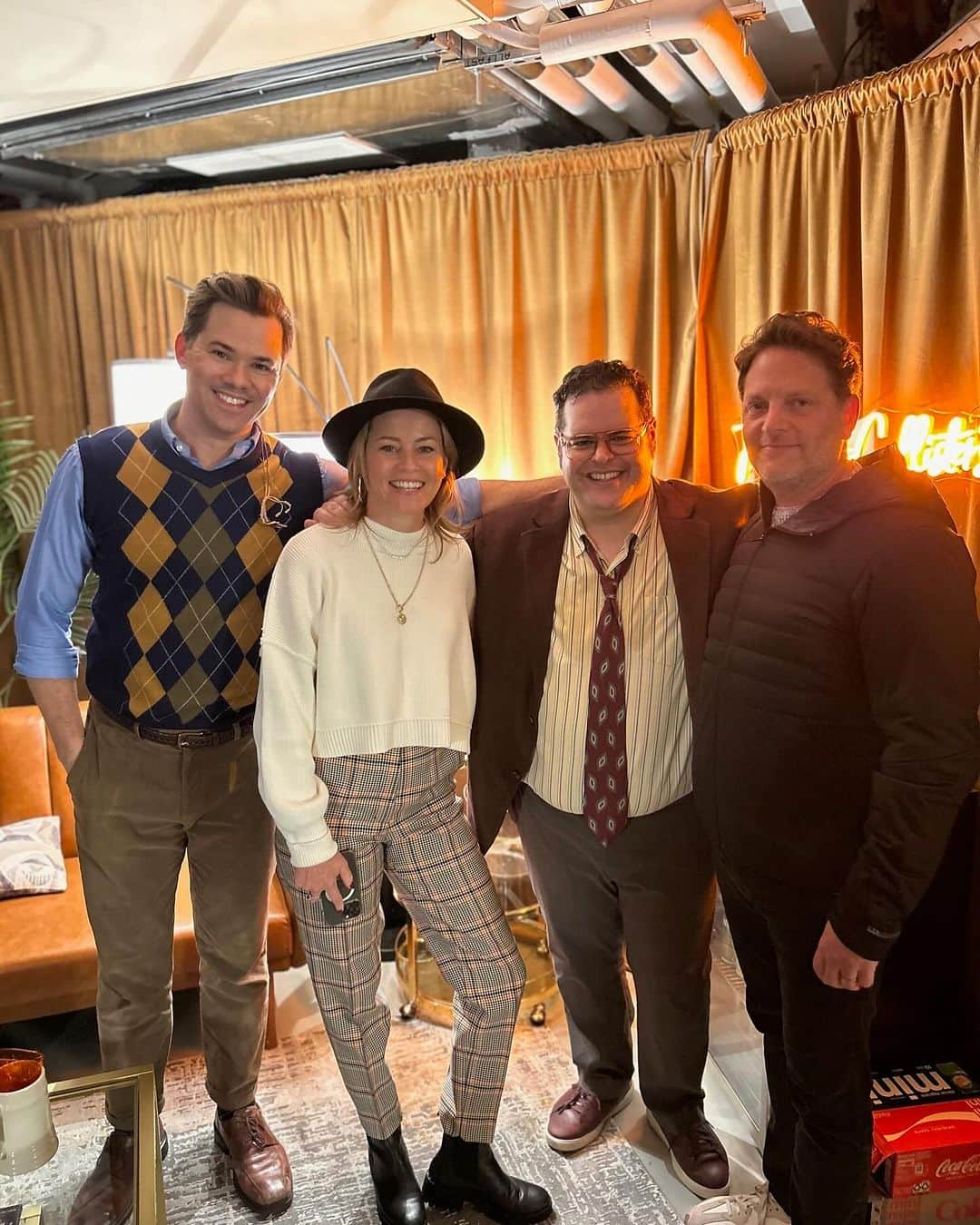 ジョシュ・ギャッドのインスタグラム：「What a joy to be able to perform for two of my favorite humans, @elizabethbanks and @maxhandelman in @gutenbergbway」