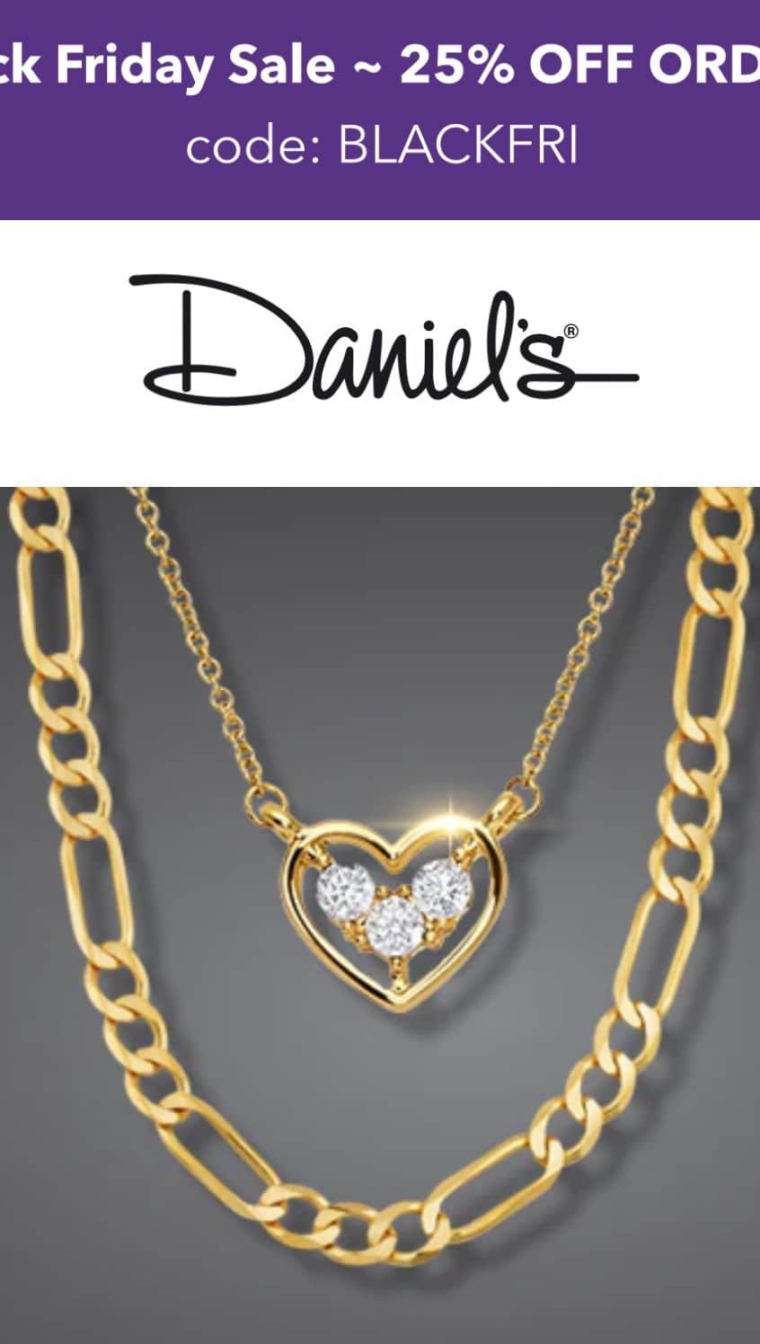 エイドリアン・ゴンザレスのインスタグラム：「Black Friday is going on NOW in stores and Online @DanielsJewelers Get a FREE Crystal Heart Pendant when making a purchase in-store or online! Daniel’s Jewelers, your dream 100% 💎」