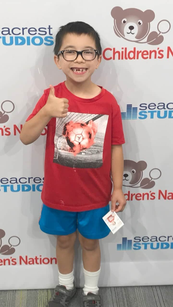 ライアン・シークレストのインスタグラム：「DJ Mason’s story is what it’s all about. We’re so grateful that his time in #SeacrestStudios at @childrensnational guided him to his passion - something he now wants to pursue for the rest of his life. We can’t wait to inspire more kids at @primarychildrens in Salt Lake City, opening in just a few weeks!」