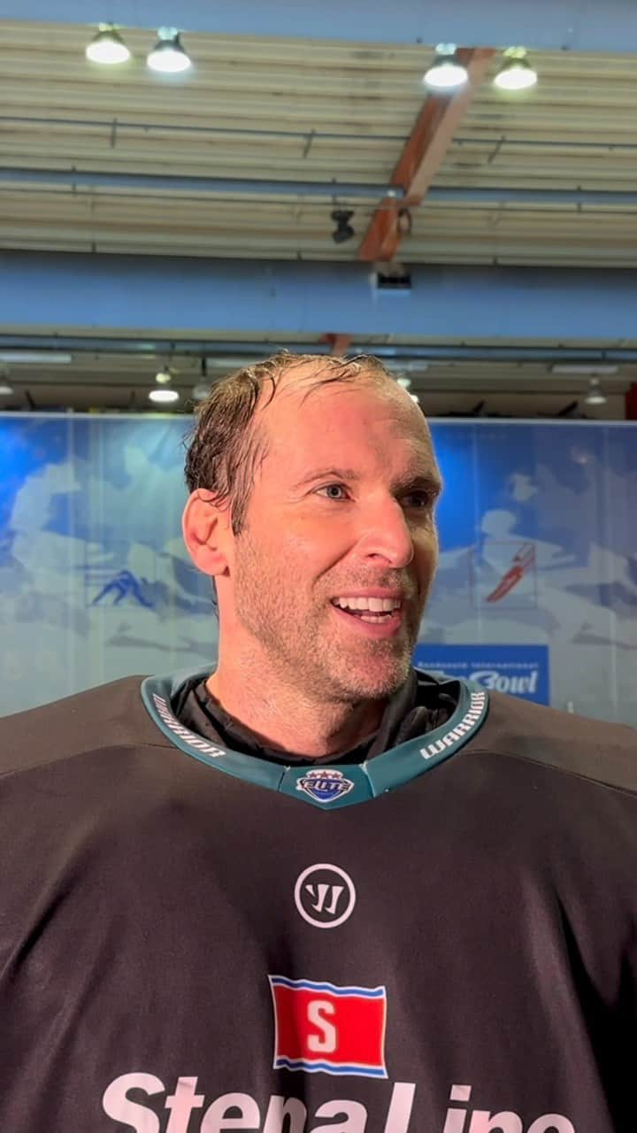 ペトル・チェフのインスタグラム：「🗣️ Your #39, @petrcech explains how the opportunity came about to join the Giants.  We can’t wait to see you in teal this Saturday at @thessearenabelfast. 🔥  #WeAreGiants #GiantsTogether」