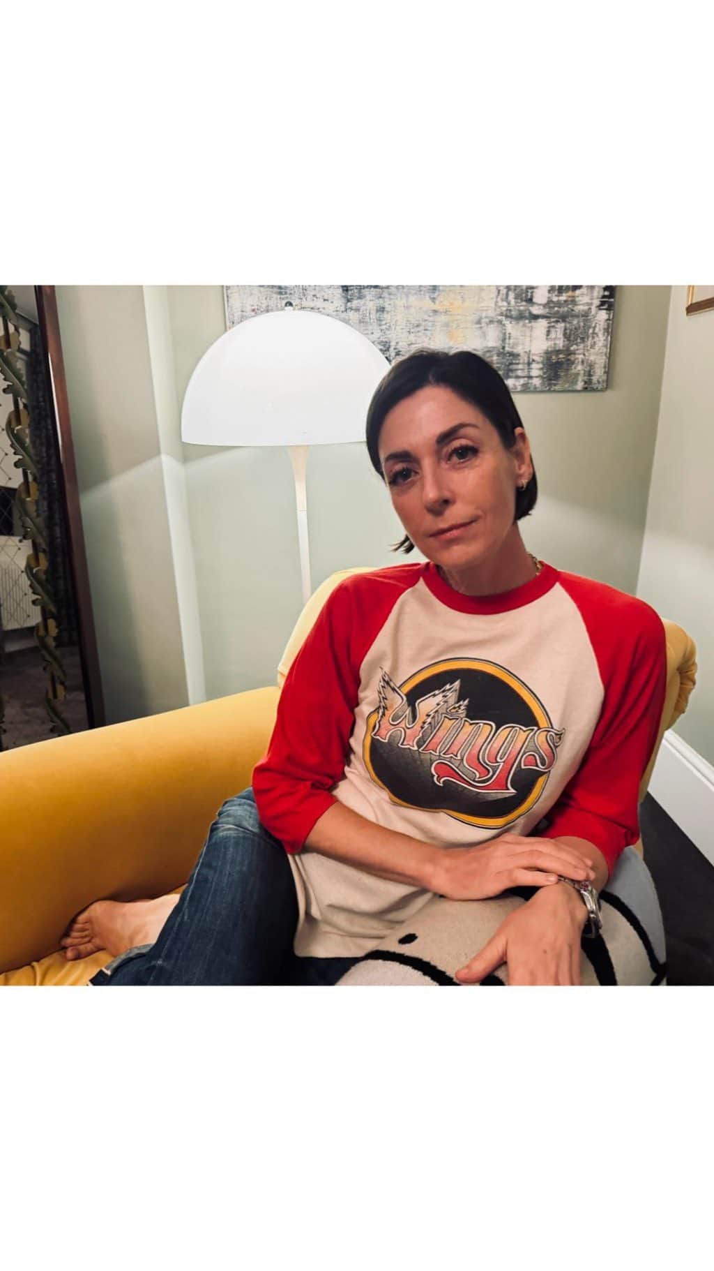 メアリー・マッカートニーのインスタグラム：「Happy #tshirtday to @bbc6music proud to be wearing my wings album t-shirt 👐🏻 Listen on @bbcsounds 📷 @smudgeaboud」