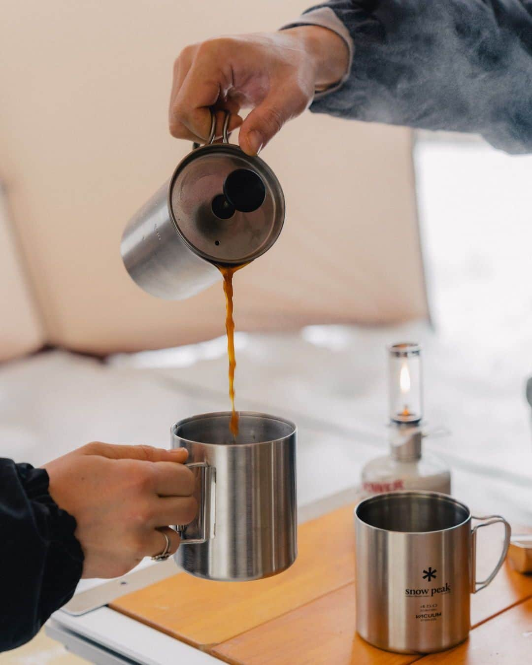 Snow Peak USAのインスタグラム：「We hope you're starting Friday with a fresh, hot cup of coffee.」