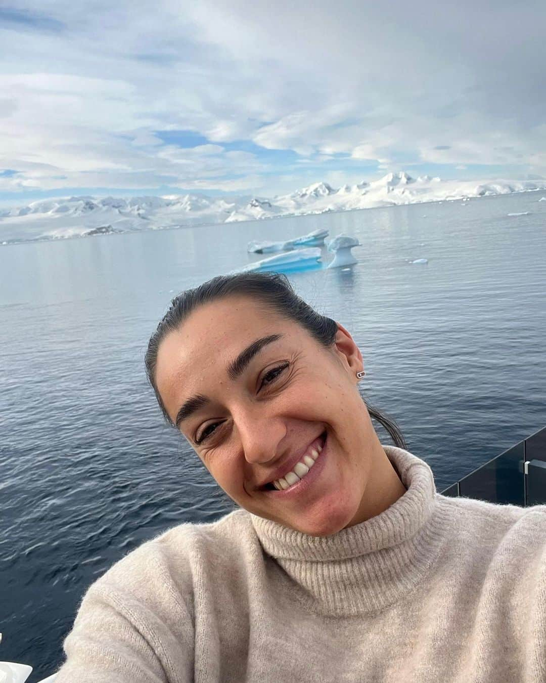 WTA（女子テニス協会）さんのインスタグラム写真 - (WTA（女子テニス協会）Instagram)「pov: @carogarcia’s Antarctica camera roll 🇦🇶📸」11月25日 4時00分 - wta