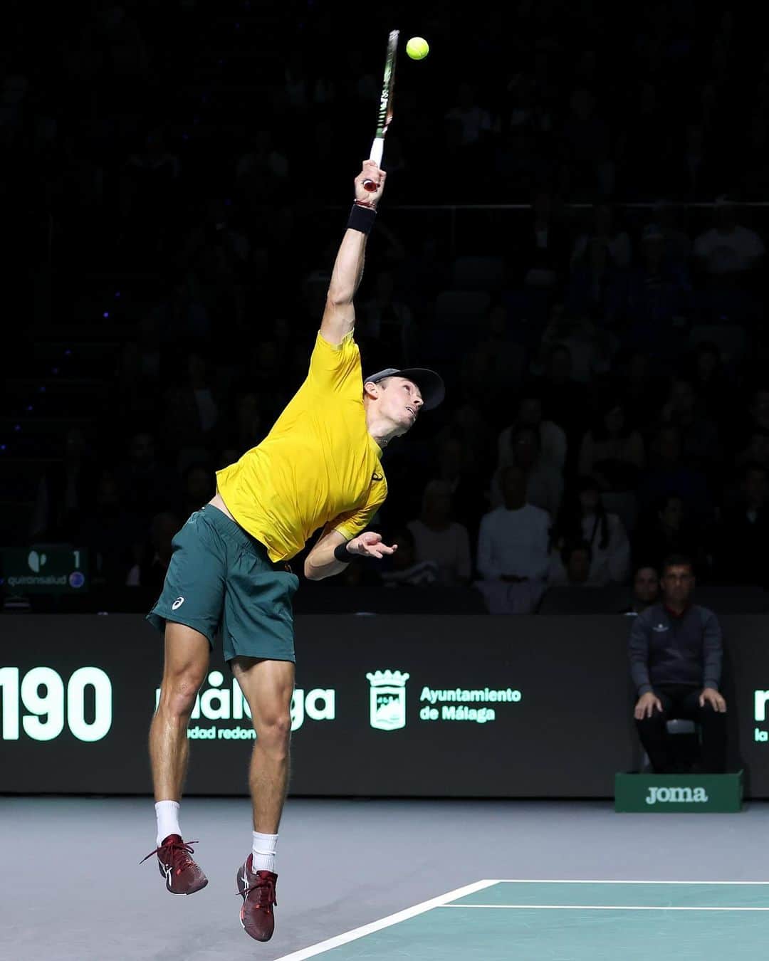 ATP World Tourさんのインスタグラム写真 - (ATP World TourInstagram)「𝐒𝐓𝐎𝐑𝐌𝐈𝐍𝐆 𝐈𝐍𝐓𝐎 𝐓𝐇𝐄 𝐅𝐈𝐍𝐀𝐋 🇦🇺   A straight sets victory for @alexdeminaur over Ruusuvuori ensures Australia's place in the final!  @daviscup | #DavisCupFinals」11月25日 4時01分 - atptour