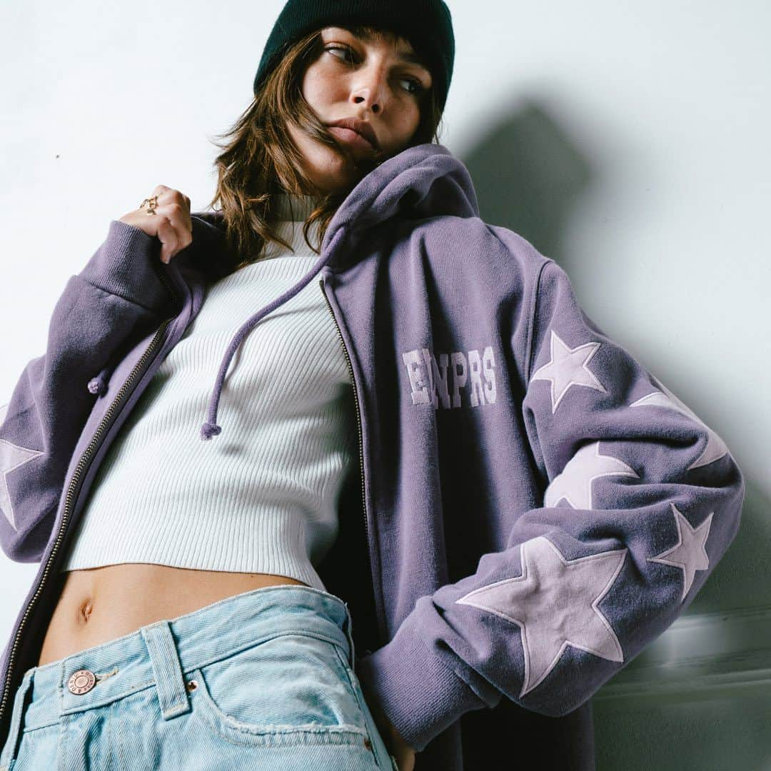 イレブンパリのインスタグラム：「PURPLE JACKET 💜  #eleven #elevenparis #newpost #streetstyle #streetwear #newco」