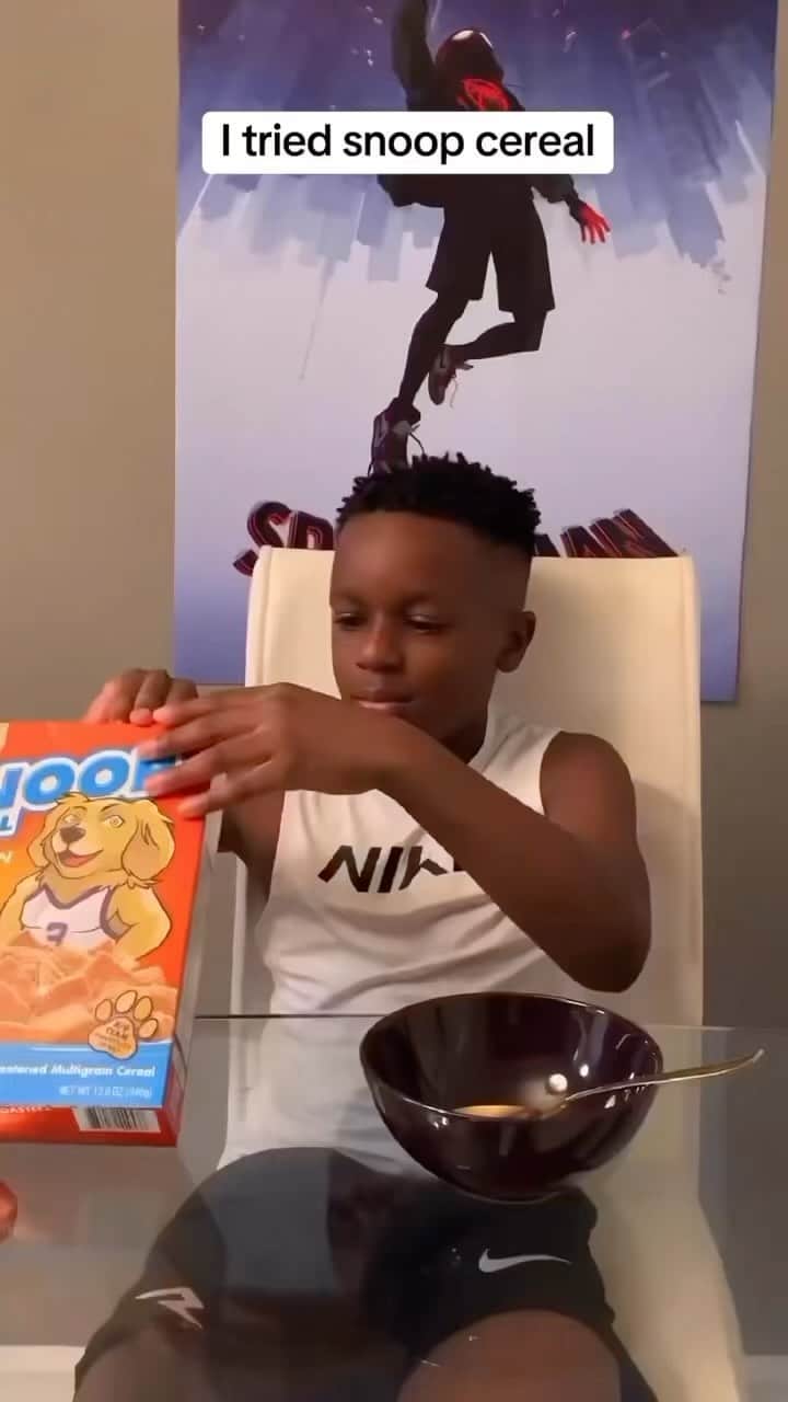 スヌープ・ドッグのインスタグラム：「@snoopcereal taking over the breakfast food game. @masterp @post_cereals available at your local stores and Amazon.com」