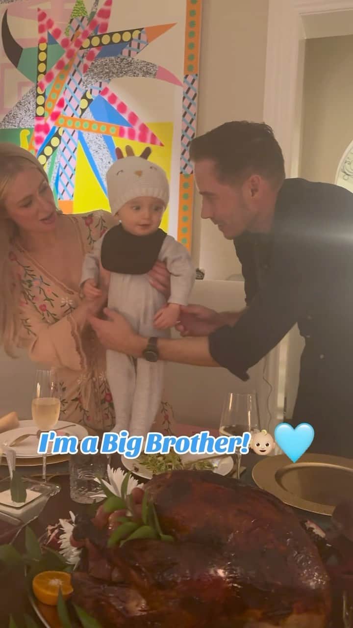 E! Onlineのインスタグラム：「Paris Hilton has a lot to be #ThankfulFor. 🍼❤️ Link in bio for more on her growing family. (🎥: @parishilton)」