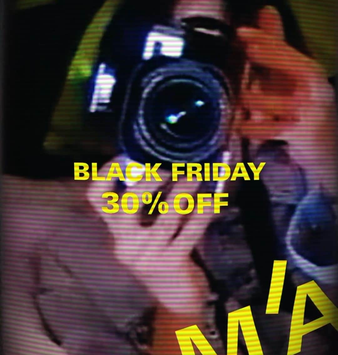 Marques Almeidaのインスタグラム：「M’A BLACK FRIDAY ⚡️ Don't miss out the 30% off on all pieces.  Shop now at marquesalmeida.com  #marquesalmeida #mablackfriday #howdoyouwearyourma」