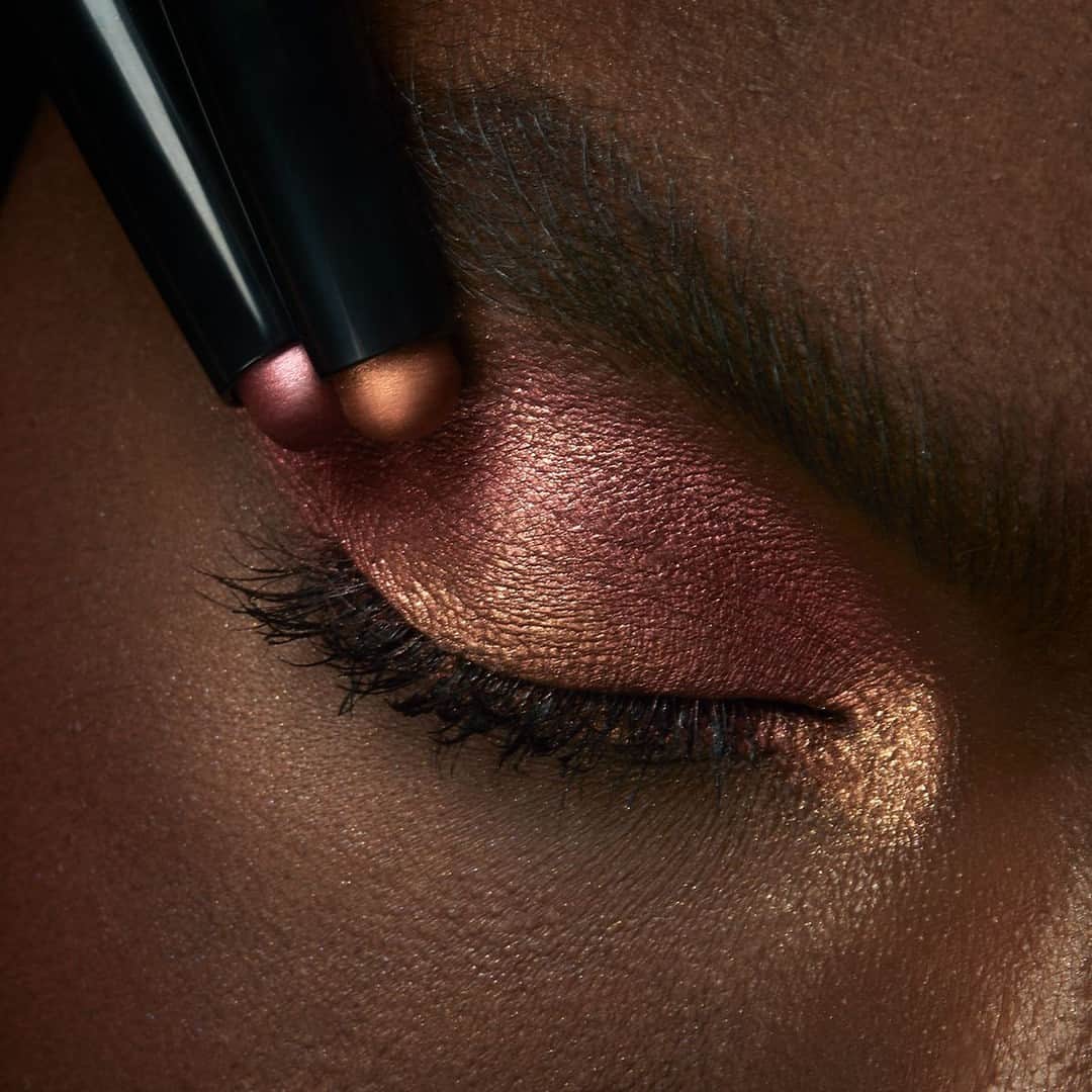 KIKO MILANOのインスタグラム：「Mesmerize with Every Blink! ✨ Our Long Lasting Eyeshadow Stick has a luxurious, creamy texture that glides seamlessly onto your lids and stays put for up-to 24 hours! 🤩 Have you tried it yet? ⁣ ⁣ #KIKOEyes #eyeshadowstick #bronzeeyeshadow #longlastingeyeshadow #eyelook⁣ ⁣ Eyebrow Designer Gel Mascara - New Maxi Mod Mascara - New Long Lasting Eyeshadow Stick 12, 13⁣」