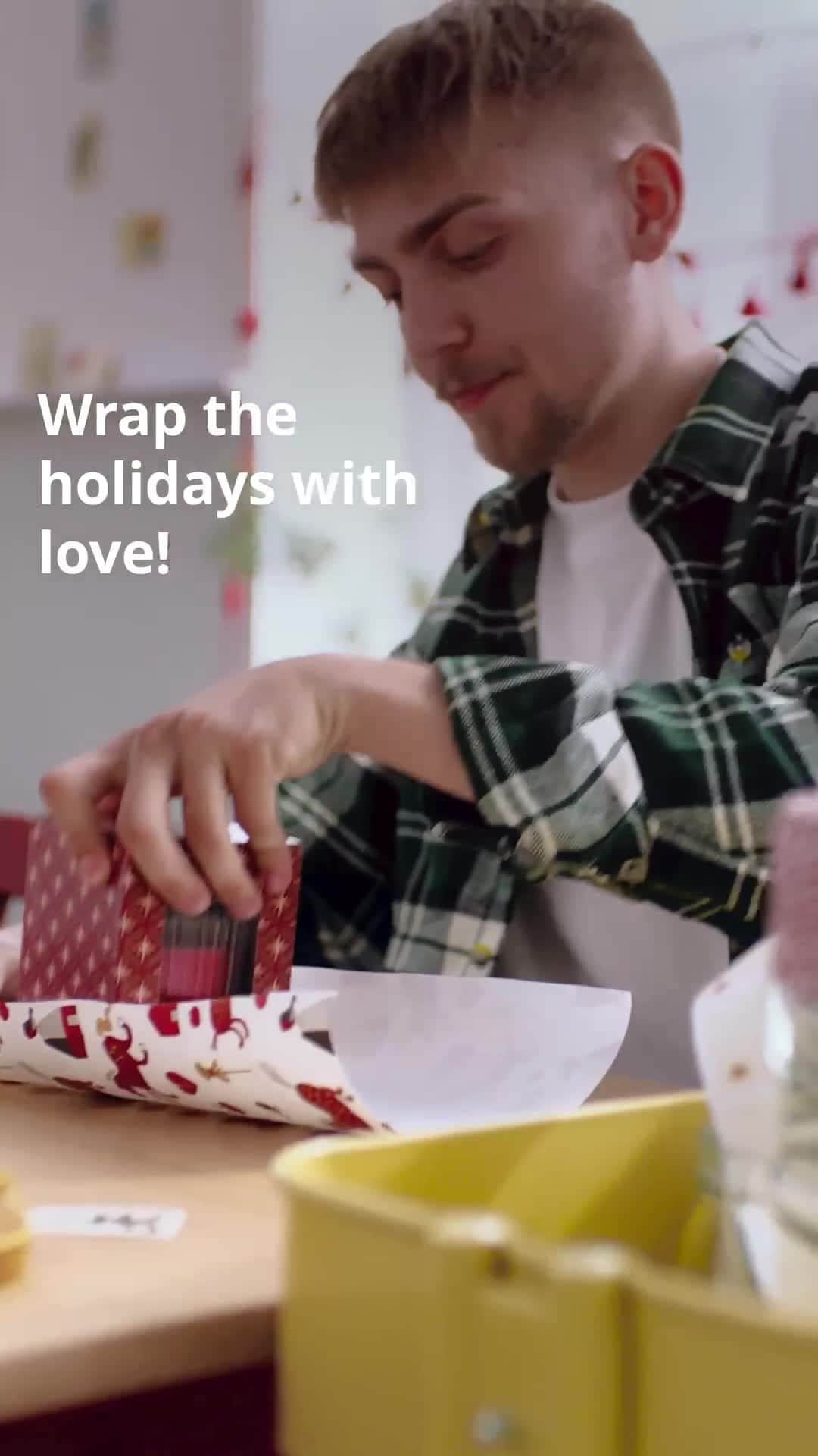 IKEA USAのインスタグラム：「Get 25% off the VINTERFINT holiday collection until 11/27/23 to get a jumpstart on all your holiday gift-giving essentials, from wrapping paper to festive tins. Shop link in bio.」
