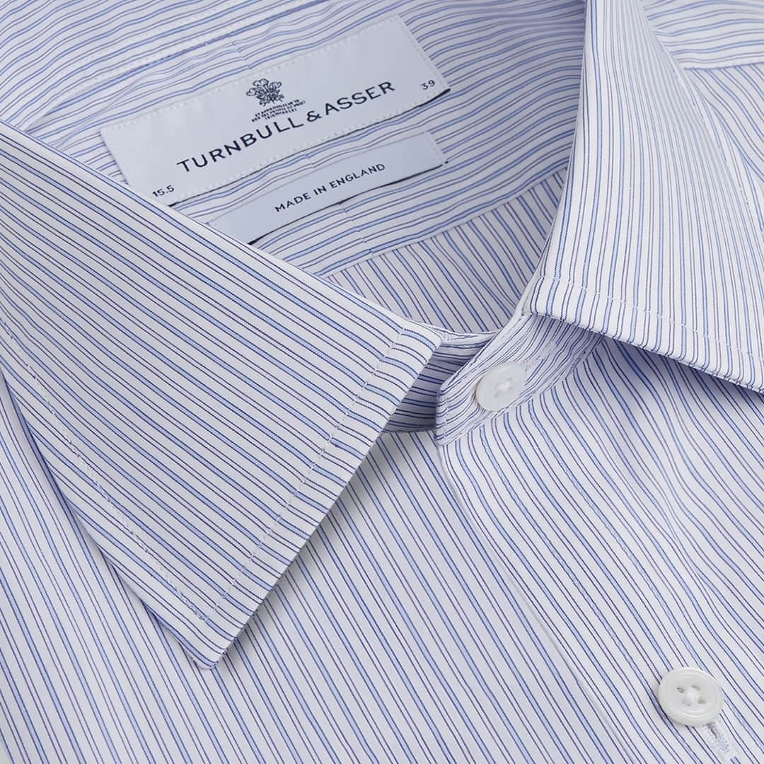 ターンブル&アッサーのインスタグラム：「A refined touch of colour is constructed with lightweight pure organic cotton for a fresh staple piece. Cut in our most sought-after Mayfair fit, it is finished with our classic T&A collar and 3-button cuff. ⁠ ⁠ Now available online and in-store.⁠ ⁠ #TurnbullandAsser⁠ ⁠」