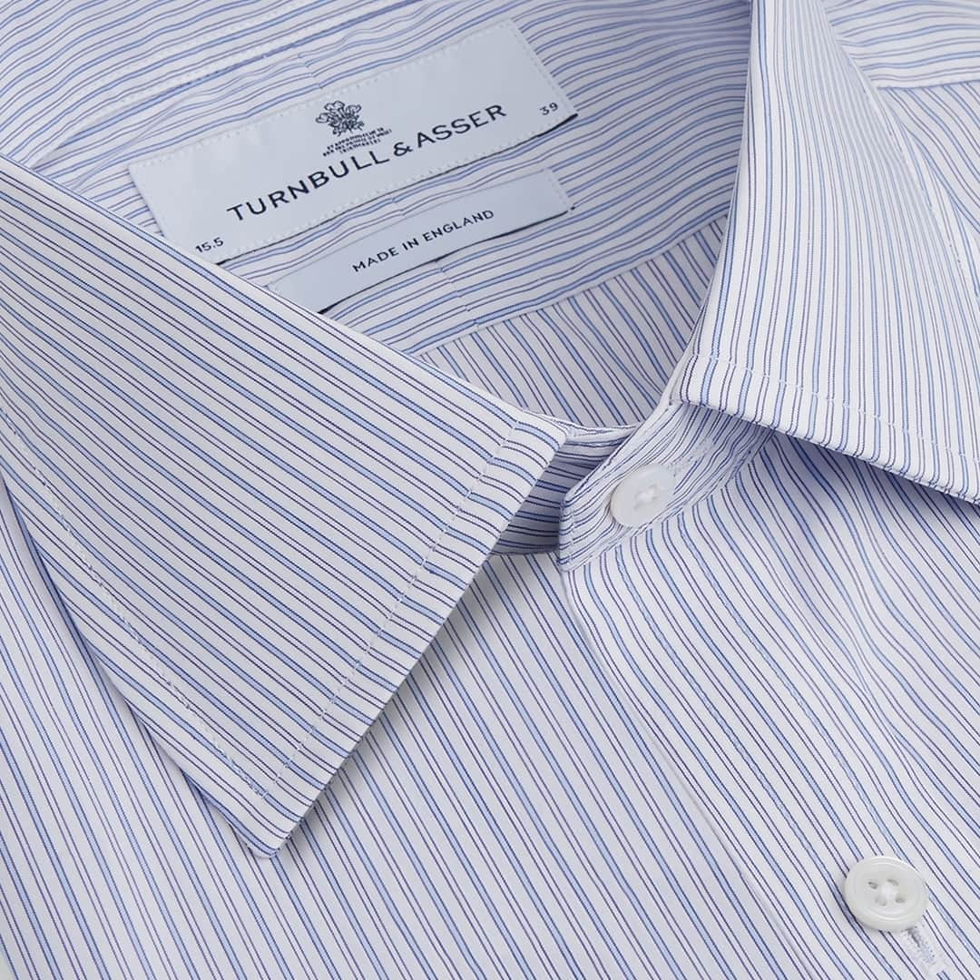 ターンブル&アッサーのインスタグラム：「A refined touch of colour is constructed with lightweight pure organic cotton for a fresh staple piece. Cut in our most sought-after Mayfair fit, it is finished with our classic T&A collar and 3-button cuff. ⁠ ⁠ Now available online and in-store.⁠ ⁠ #TurnbullandAsser⁠ ⁠」