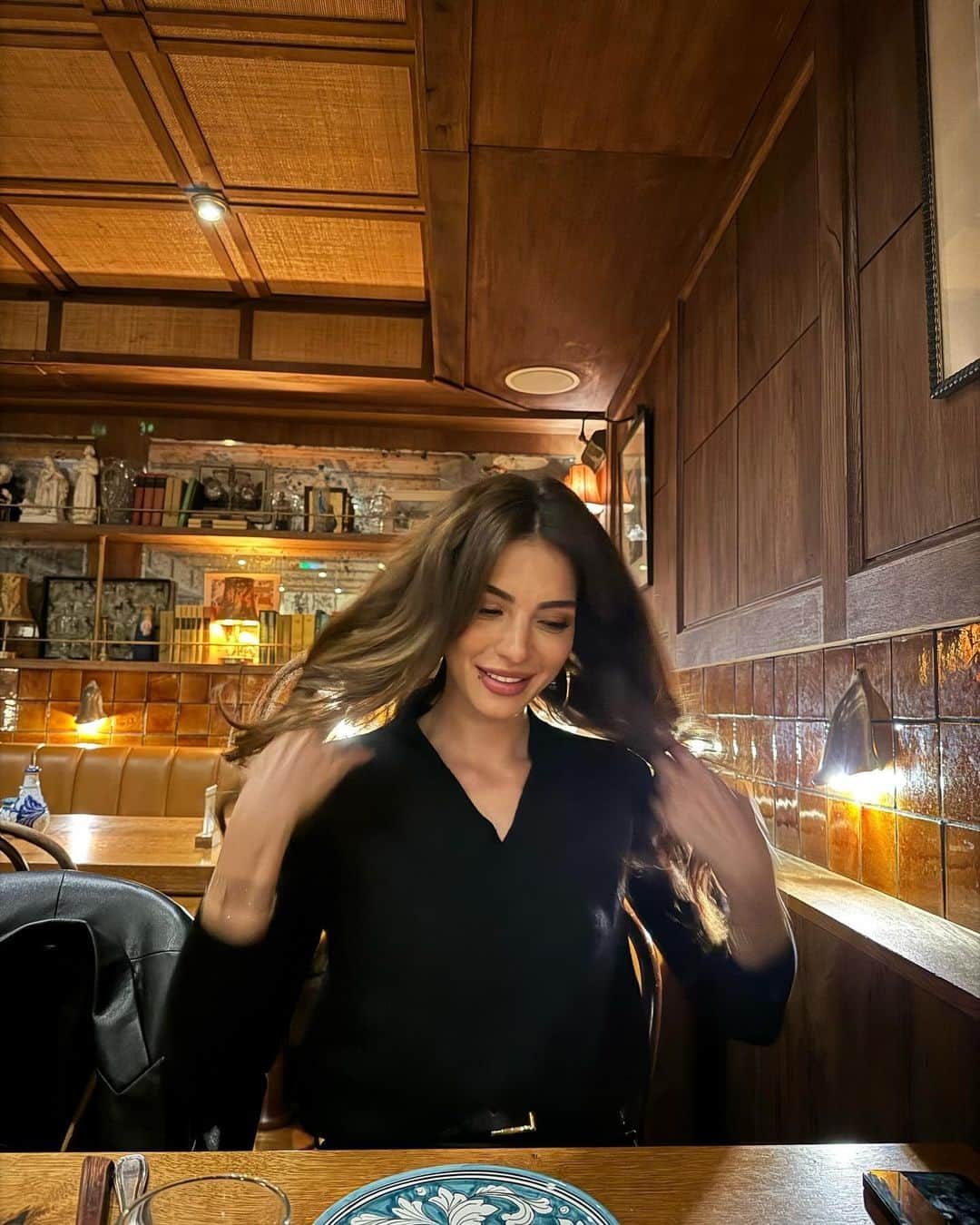 Melisa Aslı Pamukさんのインスタグラム写真 - (Melisa Aslı PamukInstagram)「Date night♥️」11月25日 5時38分 - melisapamuk