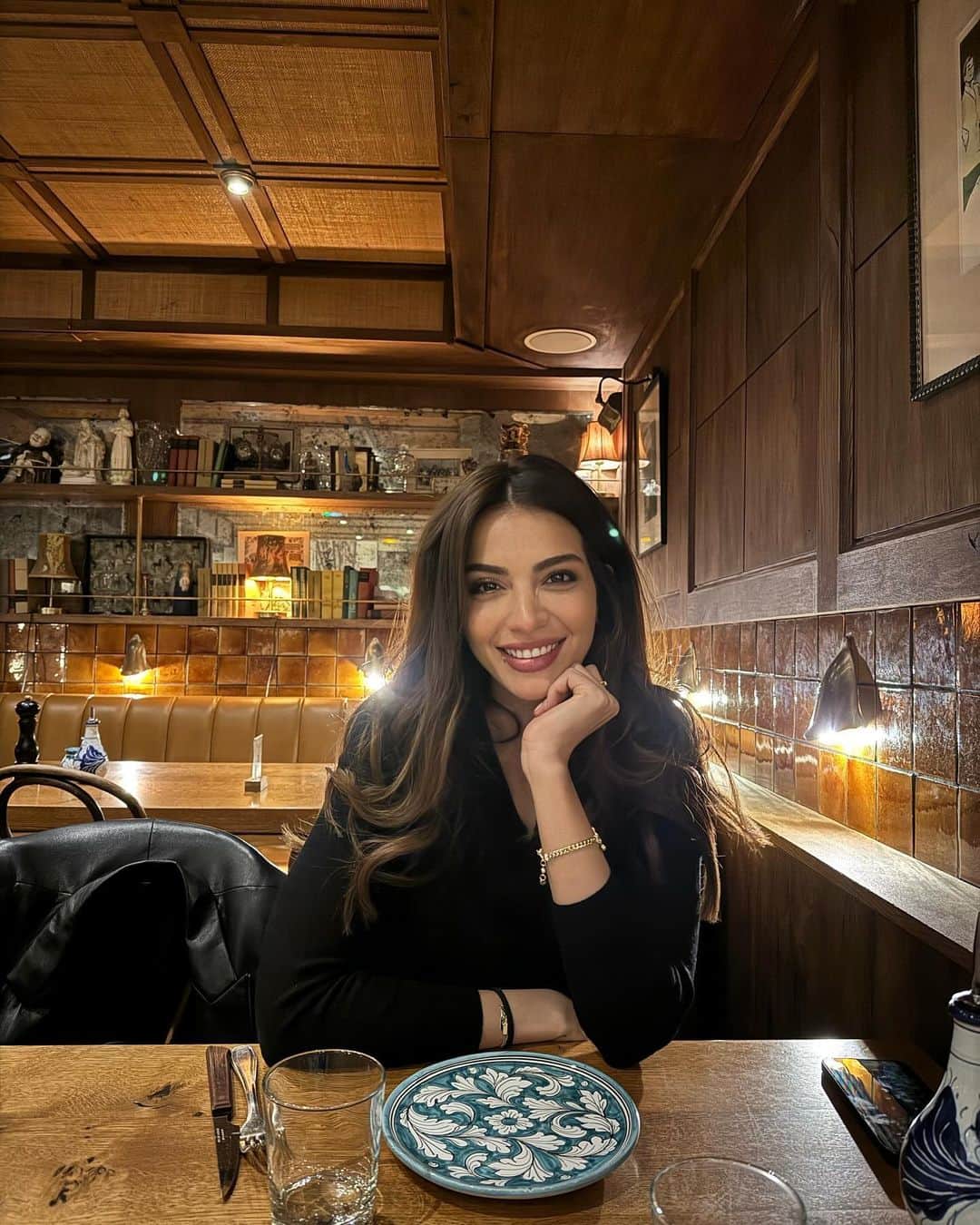 Melisa Aslı Pamukのインスタグラム：「Date night♥️」
