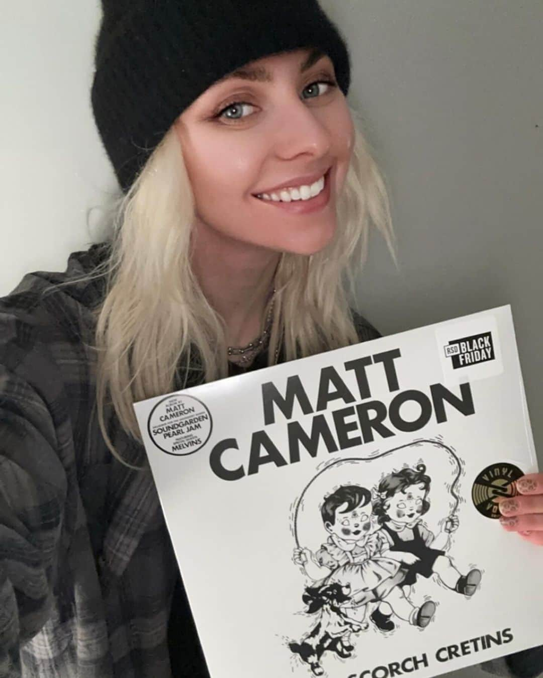 テイラー・モンセンのインスタグラム：「The new @themattcameron record is out NOW! Go get it! ❤️ 🤘🤘🤘」