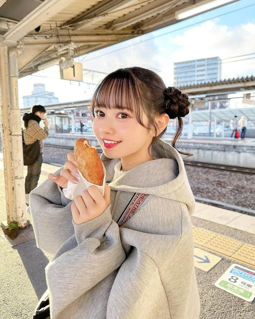 近藤沙瑛子さんのインスタグラム写真 - (近藤沙瑛子Instagram)「滋賀県ほんと一瞬でした🥲✨️また行きたい… カレーパンどこのか分かんないけど大変美味しかった…」11月25日 17時25分 - saekondo_inu