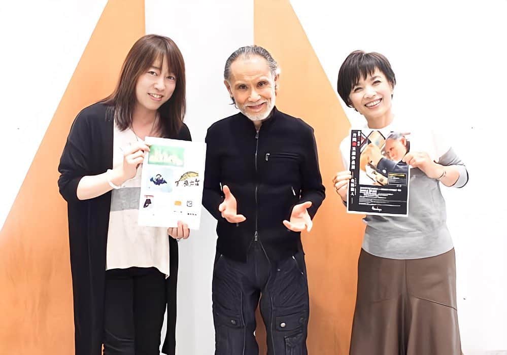 榊原郁恵さんのインスタグラム写真 - (榊原郁恵Instagram)「. 土曜の夜は、 エフ横「虫の知らせ」❣️  ゲストは、片岡鶴太郎さん！ いくつになってもどんどん新しい事にチャレンジされててほんとに凄い…‼️ 朝のルーティン、衝撃です😆  聴いてね❣️  #fmyokohama  #虫の知らせ #並木良和  #片岡鶴太郎」11月25日 17時21分 - sakakibara.ikue