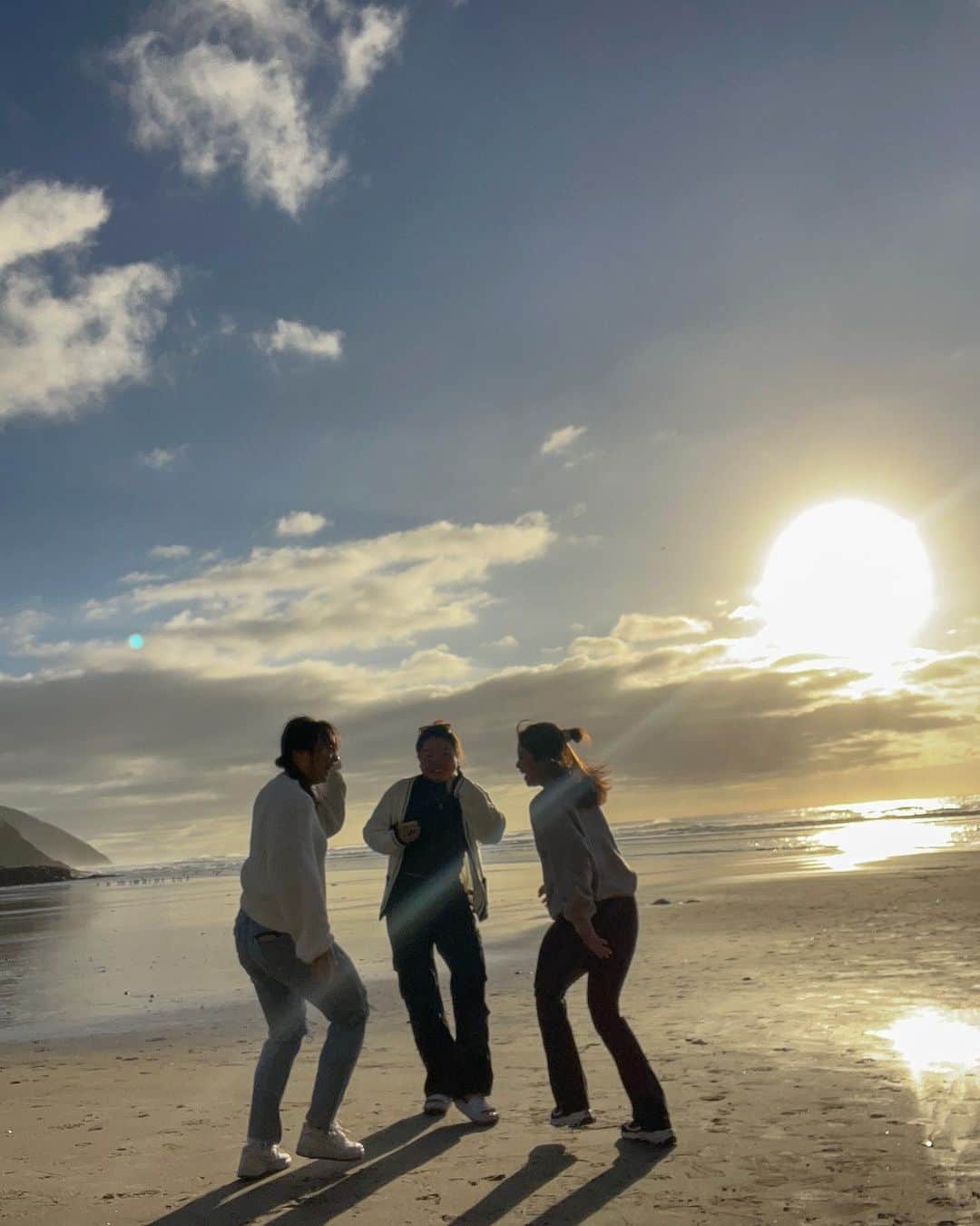 長野未祈さんのインスタグラム写真 - (長野未祈Instagram)「✨ The endless coast. ✨  My new favorite place in Oregon. I slept in the ocean waves. Happy Thanksgiving 🤍」11月25日 16時15分 - minorinagano