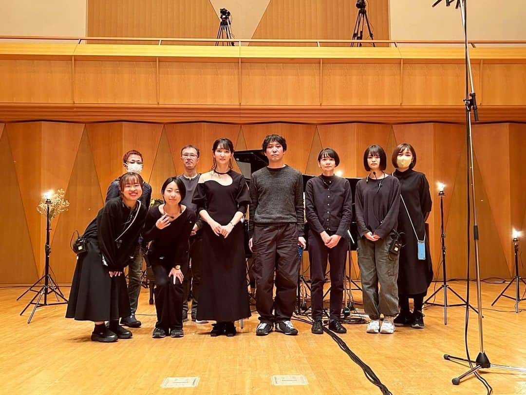 南壽あさ子さんのインスタグラム写真 - (南壽あさ子Instagram)「風のホール２Days ほんとうにほんとう〜に贅沢な時間でした。 たくさんの方に画面越しにお集まりいただきました。 心から感謝申し上げます。  嘘偽りなくリアルタイムの配信でしたので 至らない点もあったかと思いますが、 お楽しみいただけていたらうれしいです。  アーカイブは12月3日まで。 （アーカイブチケットもあります！）  配信内で発表したアレも 少しずつ計画を進めていきますね！ よろしくお願いします☺️」11月25日 16時09分 - nasuasaco