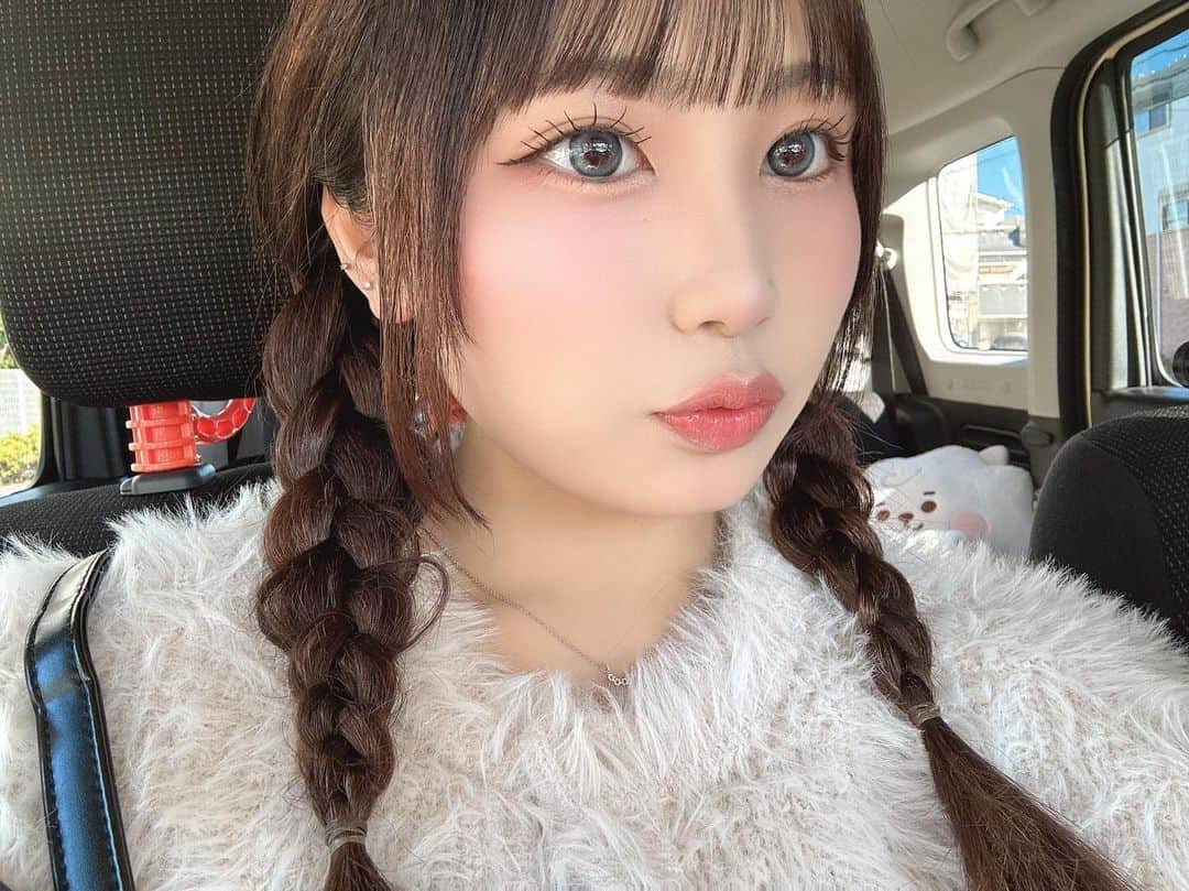 宮丸くるみさんのインスタグラム写真 - (宮丸くるみInstagram)「ブルーカラコン盛れる~🩵」11月25日 16時25分 - k_r_m1225