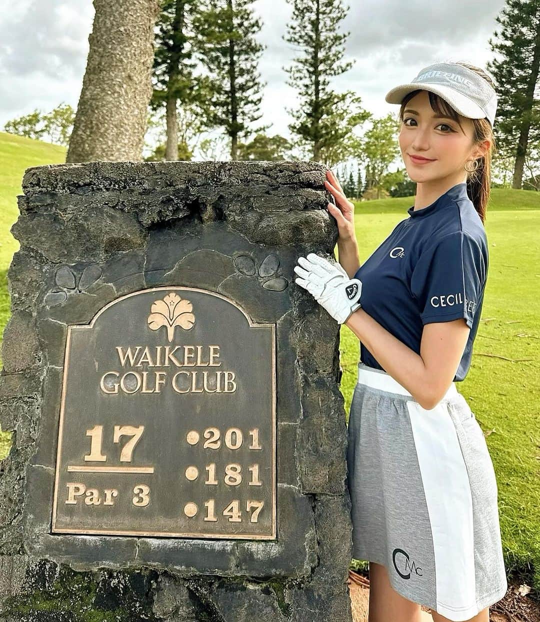 泉千尋のインスタグラム：「・  ハワイのワイケレカントリークラブ🌴 @golfwaikele  Par 3では なんと✨バーディーとれちゃった‼️😳👍👍👍😆🌺 →最後にムービーのせてる📽️  初めてのコースで 人生初めてのバーディー😆  大興奮だったわ😆🫶🫶  ウェアはすべて @cecilmcbee_green 🩷だよ  ・ ・ ・  #ゴルフウェア#セシルマクビー#セシルマクビーグリーン#golfswing #golflife #golfstagram #golfcoordinate #golfwear #golfweekend #cecilmcbee#cecilmcbeegreen#ワイケレカントリークラブ #waikele#ワイケレ#ハワイ#ハワイゴルフ#hawaii#golf#hawaiigolf#ゴルフ#ゴルフ女子#ゴルフウェアコーデ#pr#ドライバーショット #ゴルフ女子と繋がりたい #ゴルフコーデ #ゴルフ女子コーデ #ゴルフ大好き#ハワイゴルフ#バーディー#リゾートゴルフ」