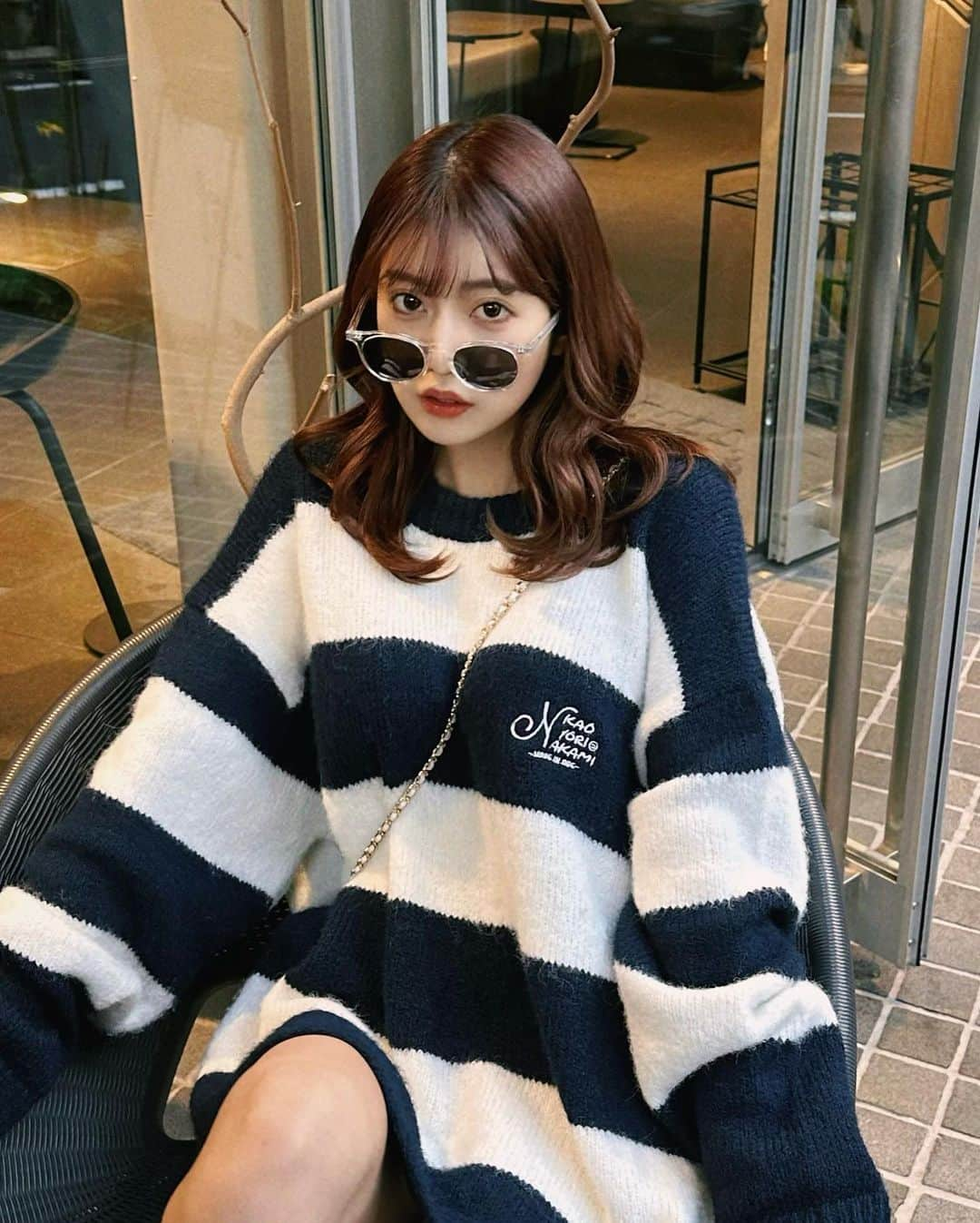 あべなつきさんのインスタグラム写真 - (あべなつきInstagram)「ボーダーニット👓🦓🐾🎱  ニットが着たくなる季節だよねーん。  @kaoyorinakami  #ニット　#カオヨリナカミ #ボーダーニット」11月25日 16時29分 - i.am_natsuki_