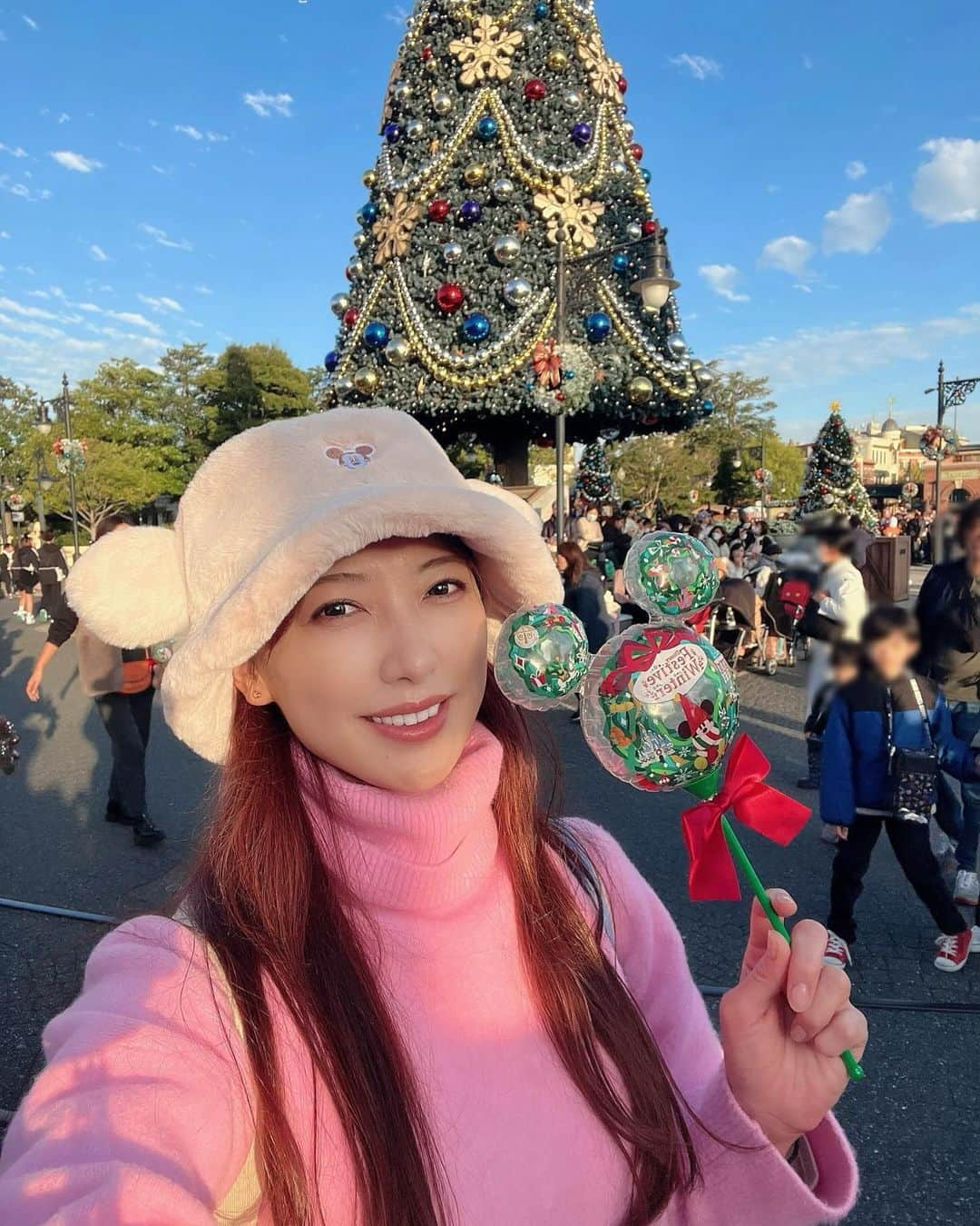 金田彩奈さんのインスタグラム写真 - (金田彩奈Instagram)「🎄  久しぶりのディズニーシー🩵 楽しすぎた🥹💞  #ディズニーシーグルメ #ディズニーシーコーデ #バイク #バイク女子 #バイク乗り #バイクのある生活 #バイクのある風景 #バイク好き #バイクが好きだ #バイク好きな人と繋がりたい #バイク乗りと繋がりたい #バイク旅 #バイクツーリング #バイクが好きだ #カブ #スーパーカブ #アングラー #釣り女子 #釣りガール #cub #supercub #cb400 #gsxs1000gt #bike #bikelife #biker #bikegirl #motercycle #bikeweek #bikewear #angler」11月25日 16時30分 - ayn120