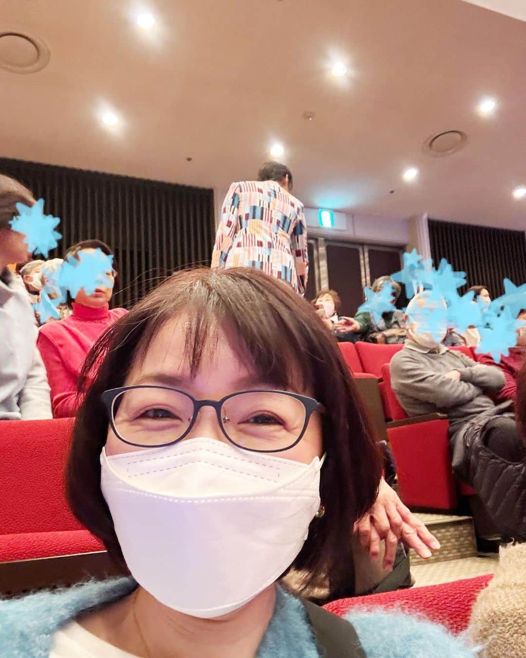 広川ひかるさんのインスタグラム写真 - (広川ひかるInstagram)「#純烈ライブ2023 に行って来た〜🎶 楽しかった💜 撮影OKの場面で撮影しました。」11月25日 16時33分 - hikaru_hirokawa