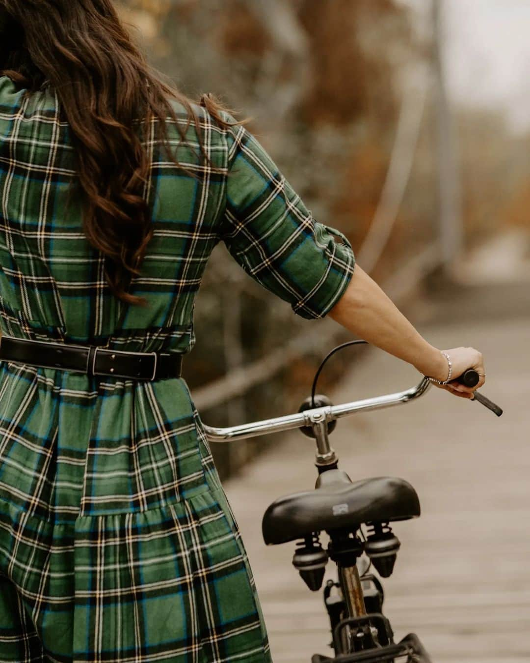 ツベタナ・ピロンコバさんのインスタグラム写真 - (ツベタナ・ピロンコバInstagram)「Simplicity 💫🚲❤️ #mood #fall #keepitsimple」11月25日 16時57分 - tpironkova