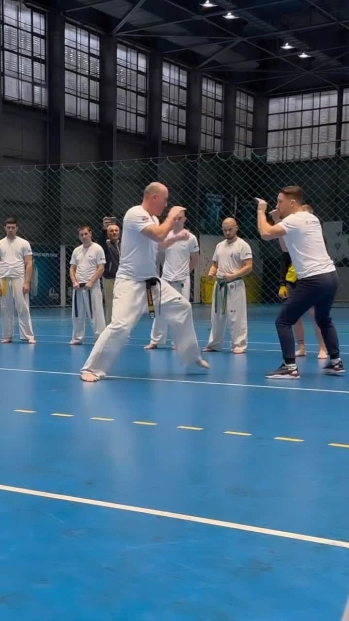 アンディ・サワーのインスタグラム：「#KWUSENSHI camp 23-26 November 2023 Varna, Bulgaria #combatsports #martialarts」