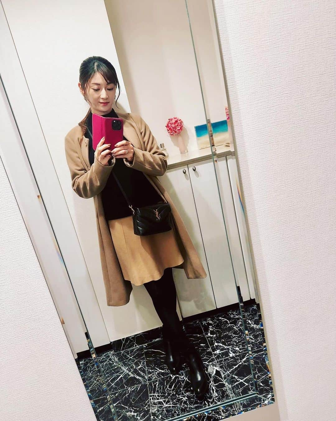 原史奈さんのインスタグラム写真 - (原史奈Instagram)「おはようございます☀ 寒い朝ですねぇー😵 急に寒くなると体がびっくりしちゃいますよね😅 皆さん体調崩さないようにしてくださいね✨ 良い週末を〜 #寒い朝 #おはようございます #良い週末を  #原史奈  #ゴルフ #ゴルフレッスン #ゴルフ練習 #ゴルフ女子 #ゴルフ大好き #golf #ゴルフウエア #ゴルフコーデ #ゴルフグッズ #ゴルフ動画 #ping #g410 #callaway #paradym #paradymmaxfast #even #archivio #アルチビオ #resurrection #eyevol #cuartounited #instagolf」11月25日 8時31分 - fuminahara