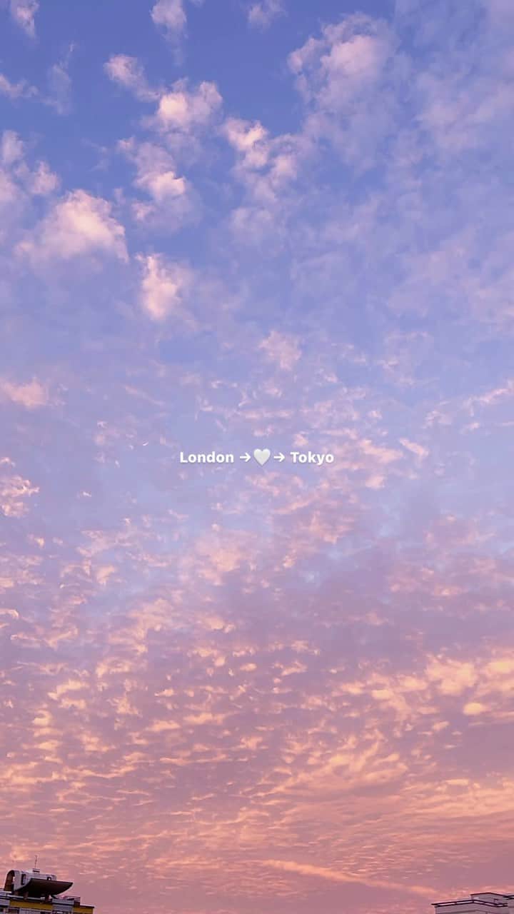 二宮愛のインスタグラム：「恋をしてアコースティックバージョン 12月1日でるよー！！！ ________________  It’s … an indescribable feeling when you miss someone so much but at the same time you can always feel him around you.  I believe that my jiji is now in a higher dimension world.  Jiji, have you conquered time and space?  I always knew you would!!! My super grandpa, jiji!!!  Thanks for always being with me⚓️.」
