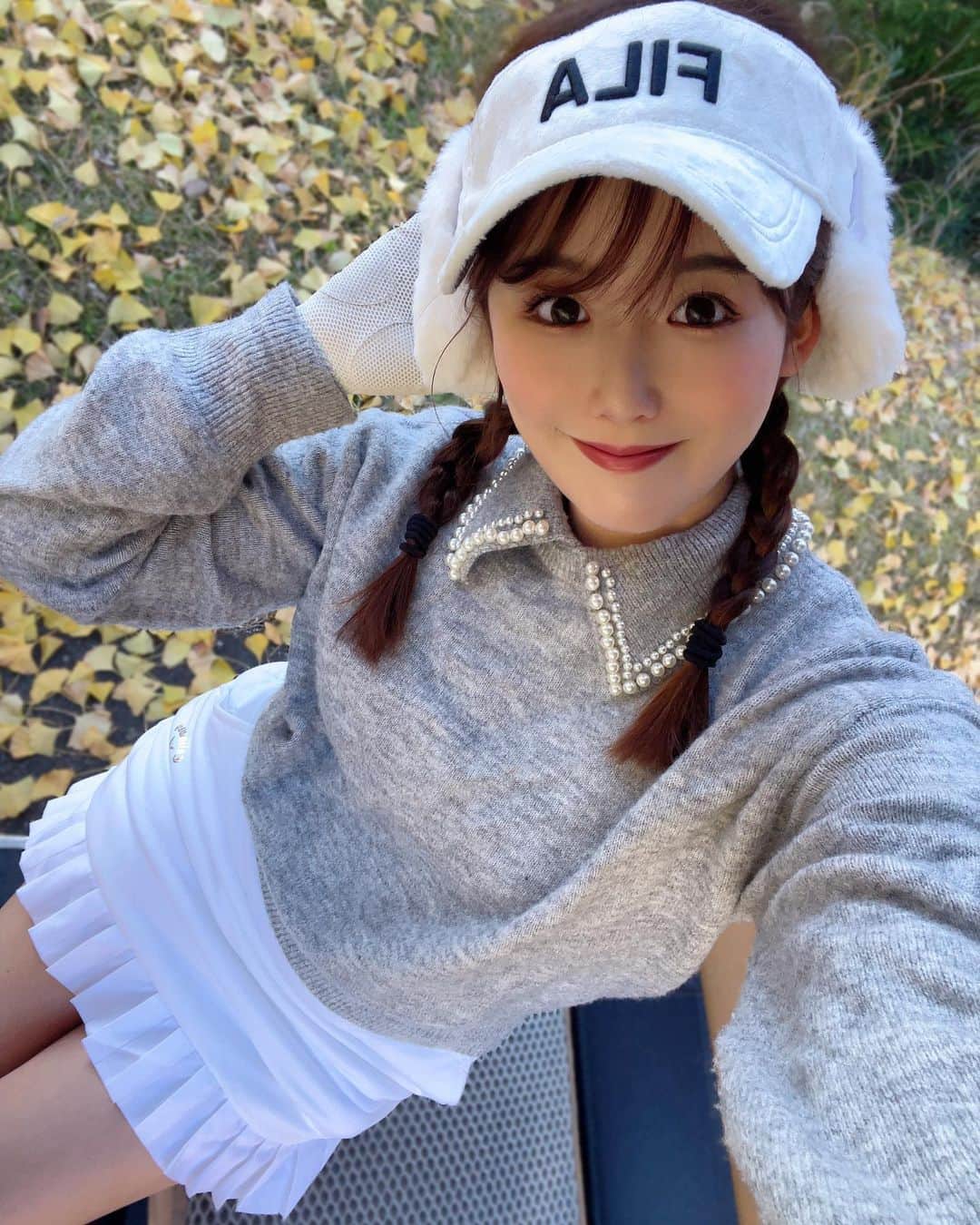 erinaのインスタグラム：「. . おはようございます🗻🧡 . 久しぶりの実家帰省でお父さんとゴルフ！行くたびにちゃんと練習しようと思うけどできてない🥲🥲 . 11月末とは思えない気温で、紅葉がとても綺麗だった🍁 . . . #ゴルフ #都留中央カントリー倶楽部」