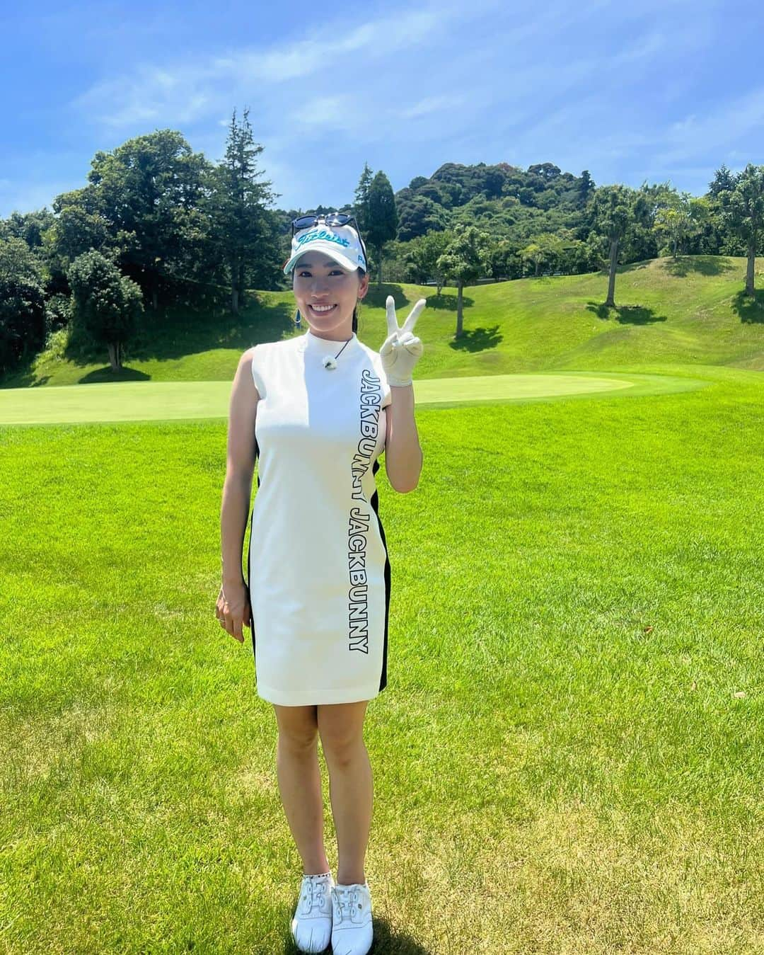 野口彩未のインスタグラム：「. 昨日QTが終了しました⛳️  5年ぶりのQTでしたが今の自分の実力は出し切れたかなと。  久しぶりの試合だったので少し緊張したけどそれよりも楽しかったしまた試合に出たいと強く思いました！  子供がいて大変な事も多い中、協力してくれた家族とスポンサー、応援していただいた皆さんに感謝です✨ ありがとうございました😊  来年はどうなるか分かりませんが少ないチャンスで 結果を出せるように練習を重ねて行こうと思います🏌️‍♀️  #QT#jlpga #ゴルフ大好き」