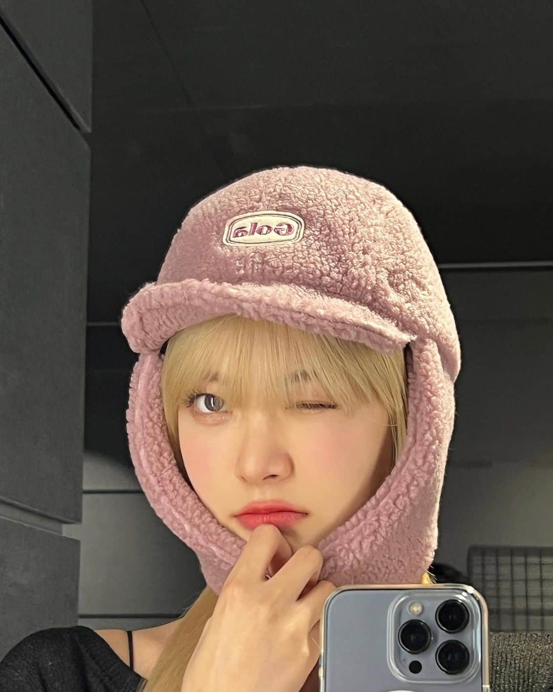 ホン・ウンチェさんのインスタグラム写真 - (ホン・ウンチェInstagram)「퐁실퐁실 ☁️🩷」11月25日 12時00分 - hhh.e_c.v