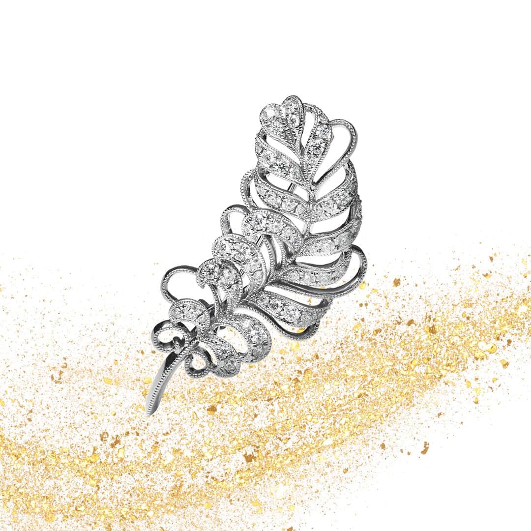 Mikimotoさんのインスタグラム写真 - (MikimotoInstagram)「Featuring the resplendent brilliance of Mikimoto diamonds, the latest additions to the “Mikimoto Feather Collection” are full of glamorous splendor.  「ミキモト フェザー コレクション」からダイアモンドの輝きを纏った新作が登場。  #MIKIMOTO #ミキモト #MikimotoHoliday #MikimotoFeatherCollection」11月25日 12時00分 - official_mikimoto