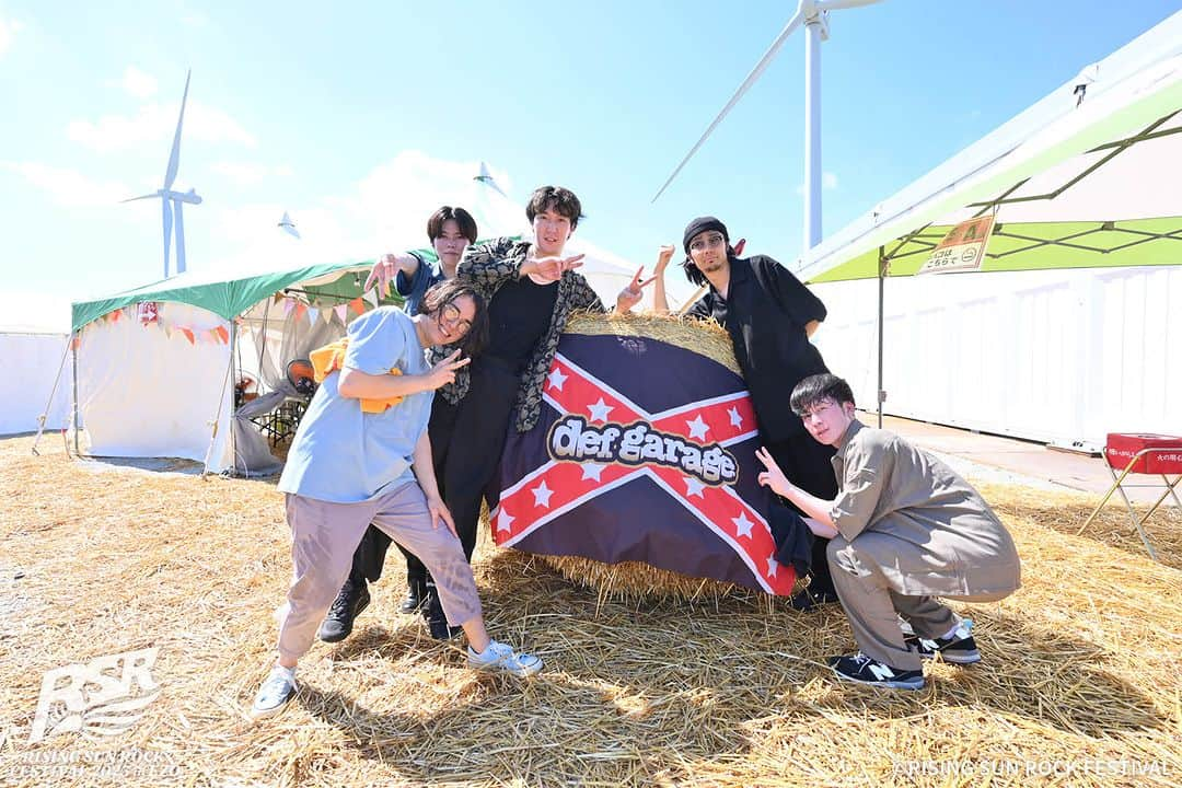 RISING SUN ROCK FESTIVALさんのインスタグラム写真 - (RISING SUN ROCK FESTIVALInstagram)「🎸📸アーティストフォトギャラリー公開📸🎸  #RSR23 出演アーティストのフォトギャラリー公開しました！ 今年の暑くて熱かった夏を写真でもう一度✨  RSR2023公式サイトで公開中❗️  #defgarage  #sicboy  #Awich  #BREIMEN  #ChilliBeans  #秋山黄色  #マルシィ  #FirstLoveisNeverReturned」11月25日 12時00分 - rsrfes