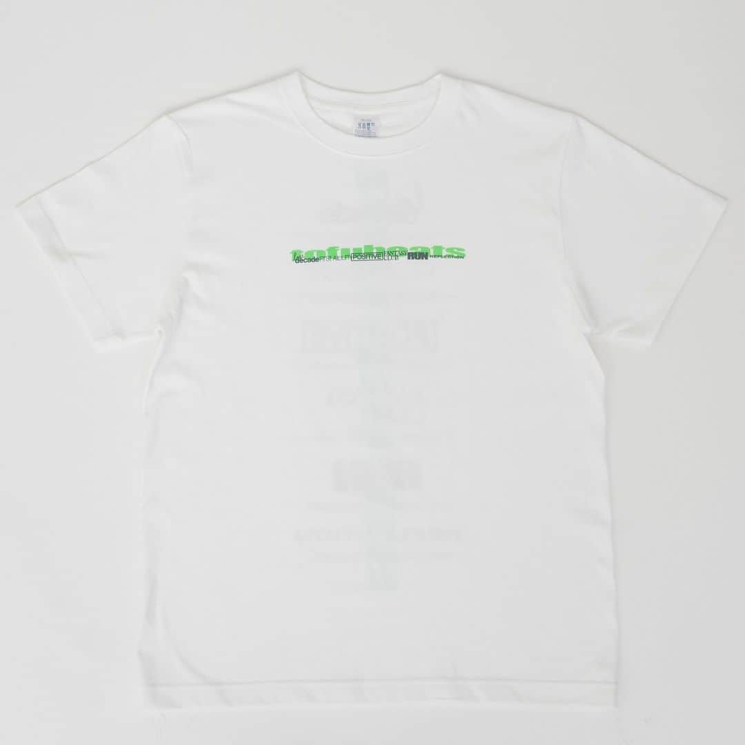 tofubeatsのインスタグラム：「10周年ディスコグラフィーTEE 11/26(日) tofubeatsメジャーデビュー10周年記念ライブにて発売」