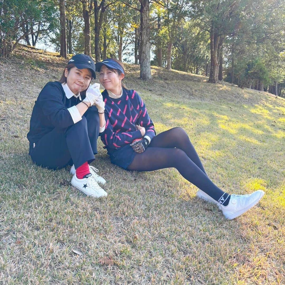 狩野舞子のインスタグラム：「・ 瑞希とのツーショット❤️ 敏腕カメラマンがいっぱい撮ってくれて嬉しいから いっぱい載せちゃお☺️💕 ・ #藤井瑞希 #狩野舞子 #88世代」