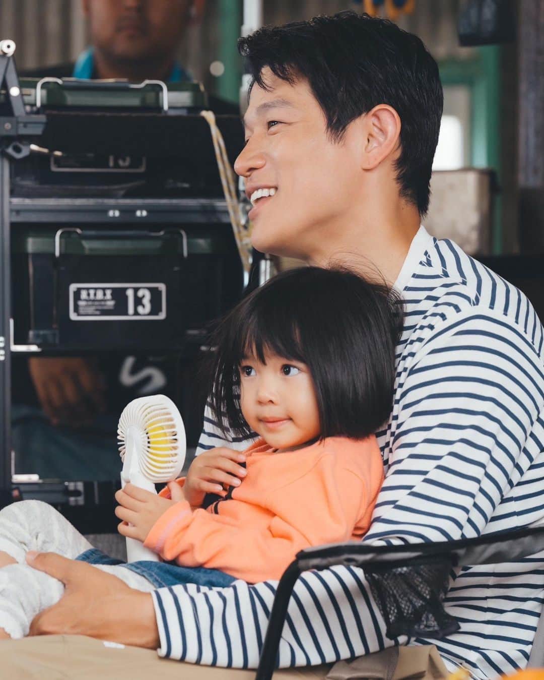 下剋上球児のインスタグラム：「👨‍👩‍👧‍👦  パパ大好きなぎさちゃん👧💕 はやくパパのところに帰ってきてーー。。  #tbs #日曜劇場 #下剋上球児 #11月26日よる9時第7話放送💥」