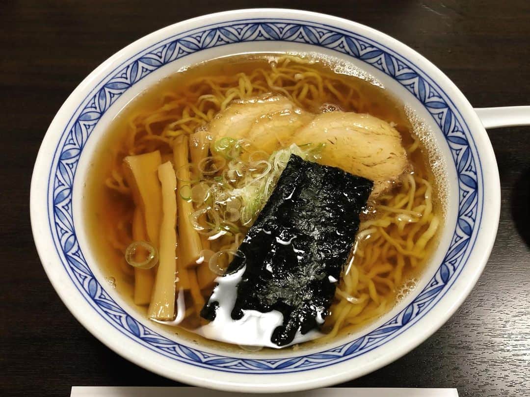 ホリエアツシさんのインスタグラム写真 - (ホリエアツシInstagram)「#蕎麦屋の中華そば という概念🍜 #直利庵 #蕎麦屋 #盛岡」11月25日 12時17分 - a.horie